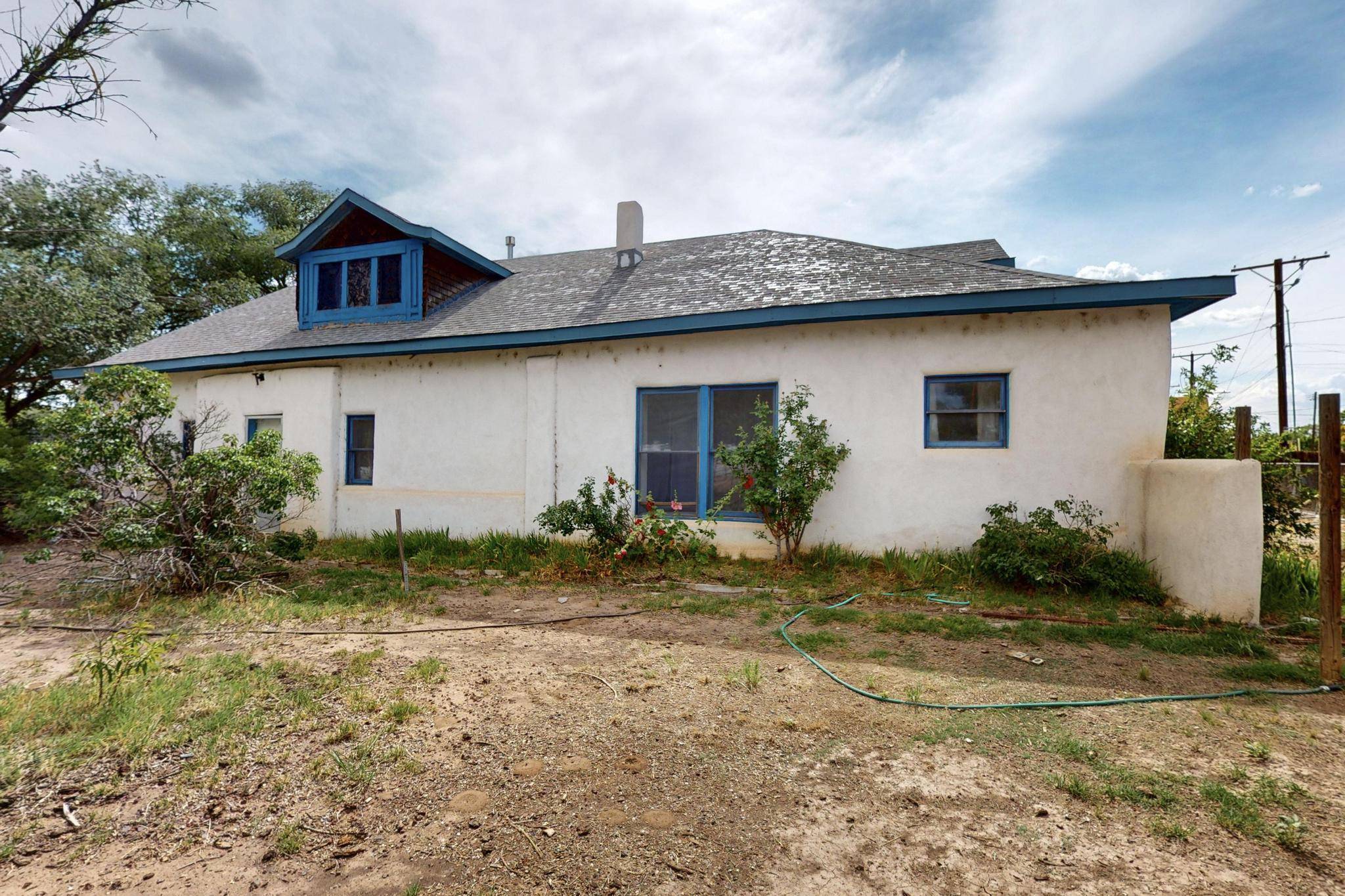 2500 THOMPSON RD NW, Albuquerque, NM 87104