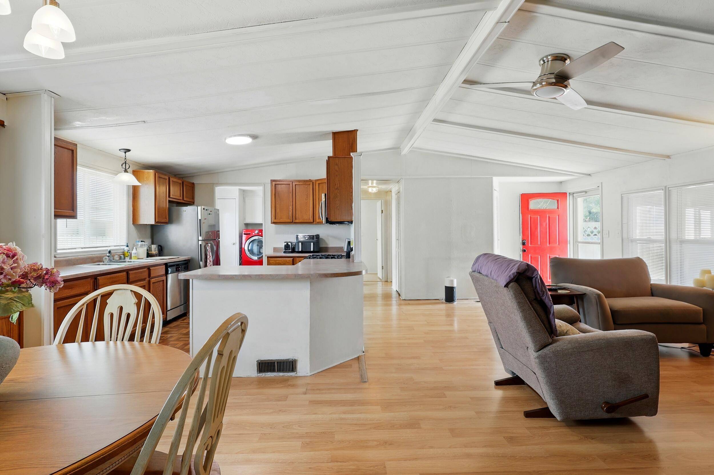Albuquerque, NM 87113,8320 RIVER ST NE