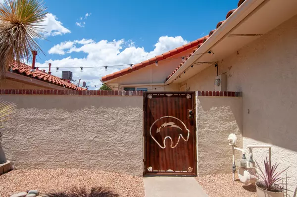 Albuquerque, NM 87111,10323 OSO REDONDO NE