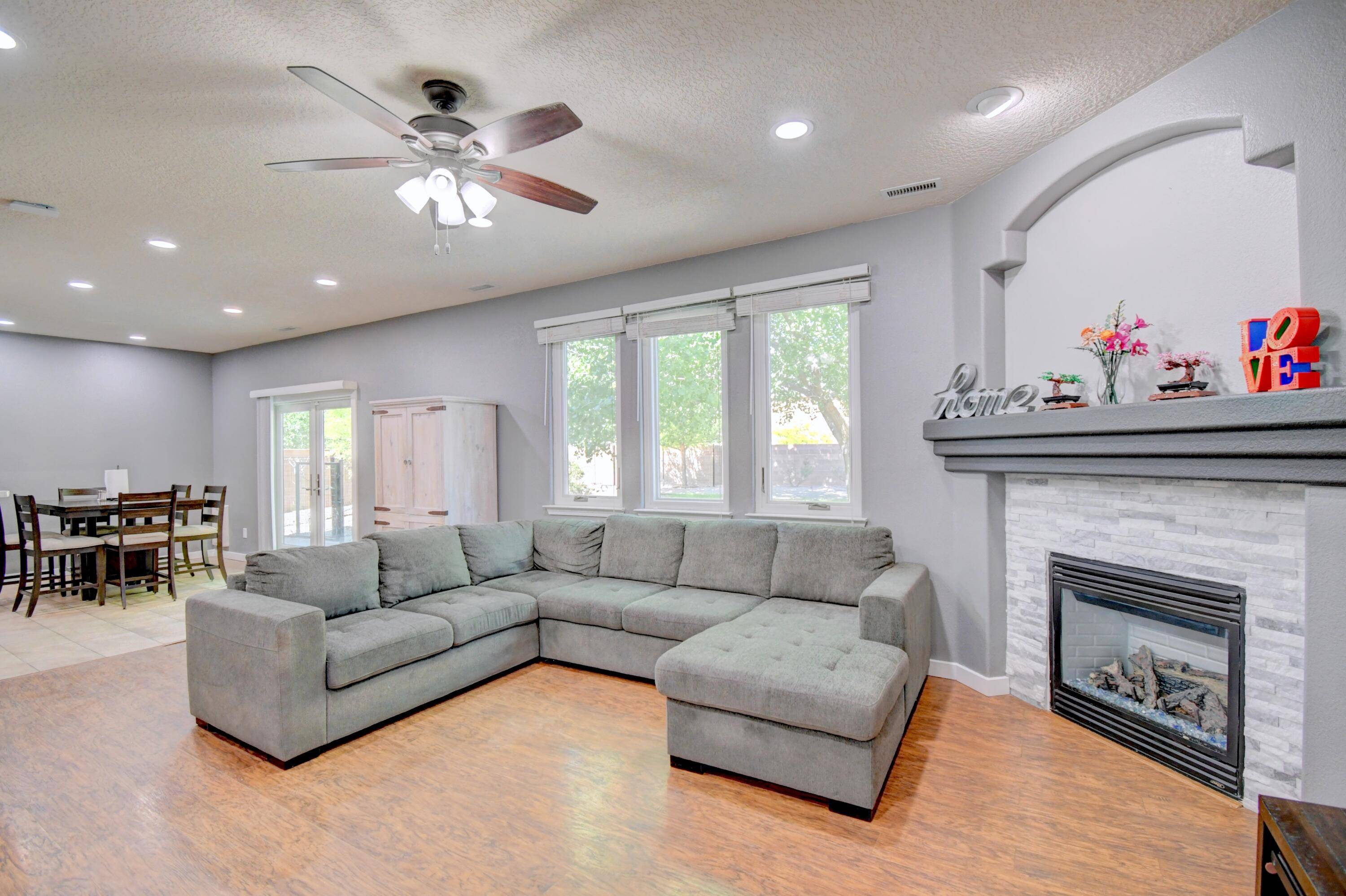 Albuquerque, NM 87114,10211 MOGOLLON DR NW