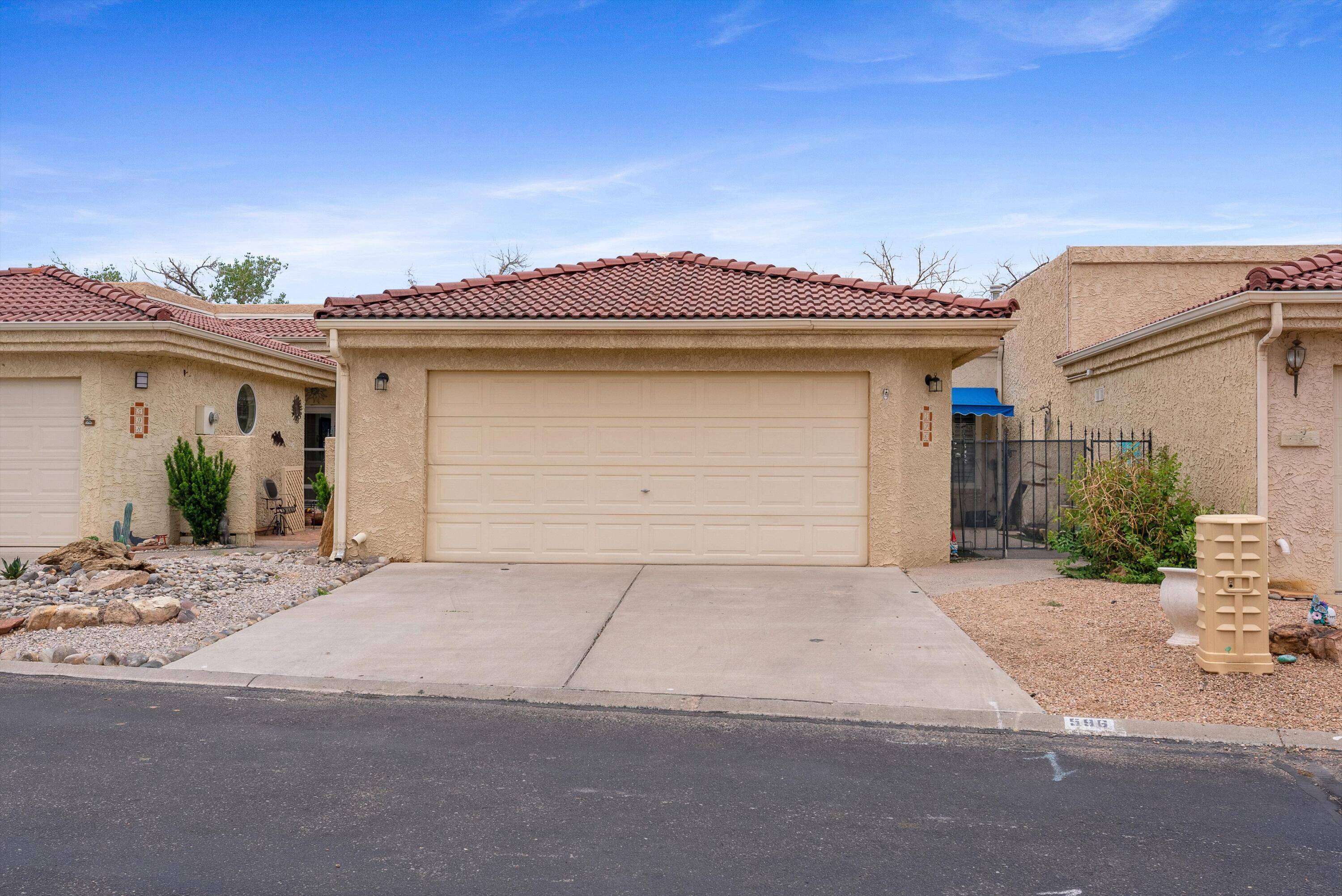 596 EASTLAKE DR SE, Rio Rancho, NM 87124