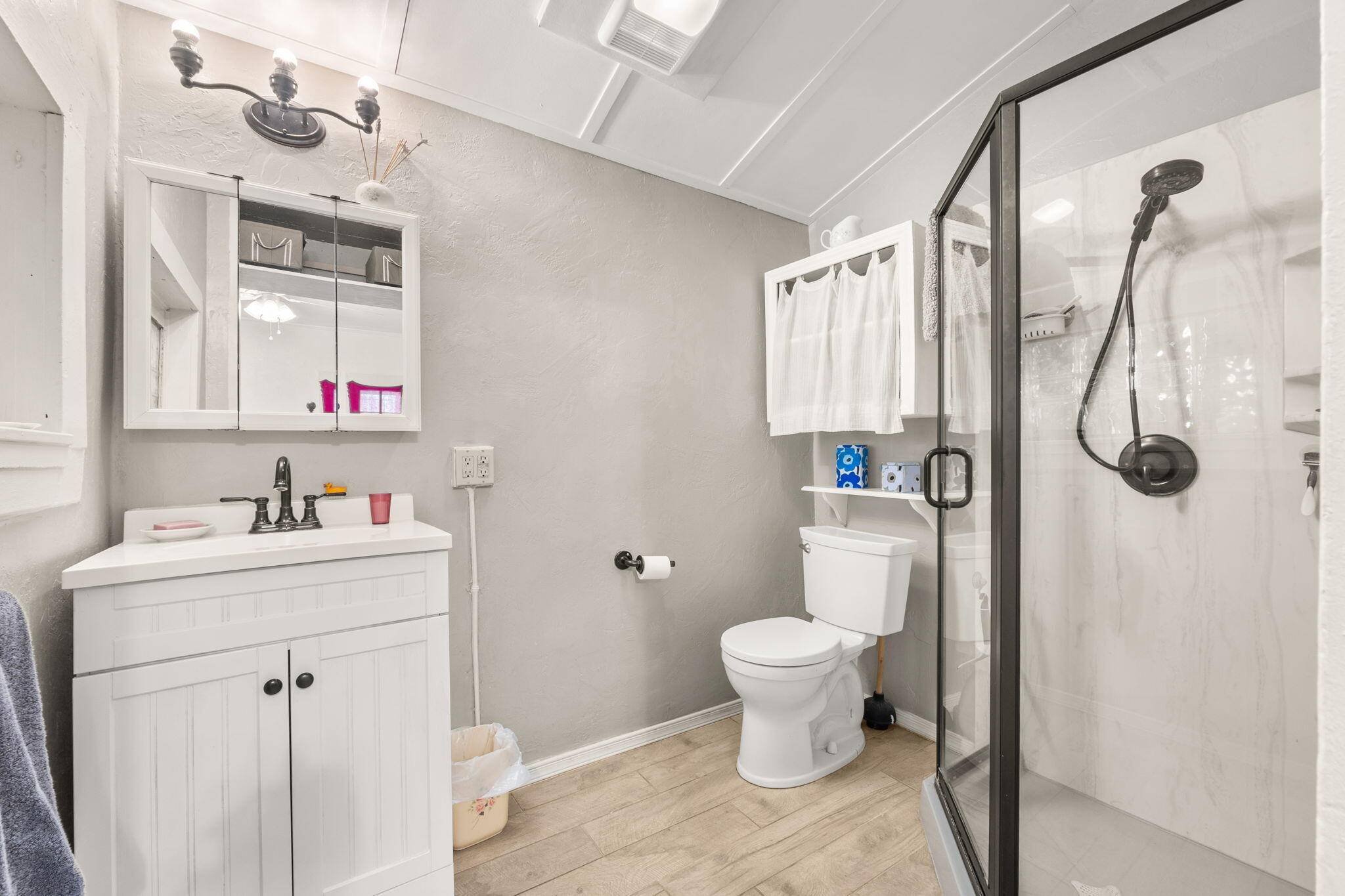 Albuquerque, NM 87102,804 13TH ST NW