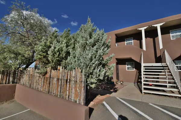 3226 Rufina ST, Santa Fe, NM 87507