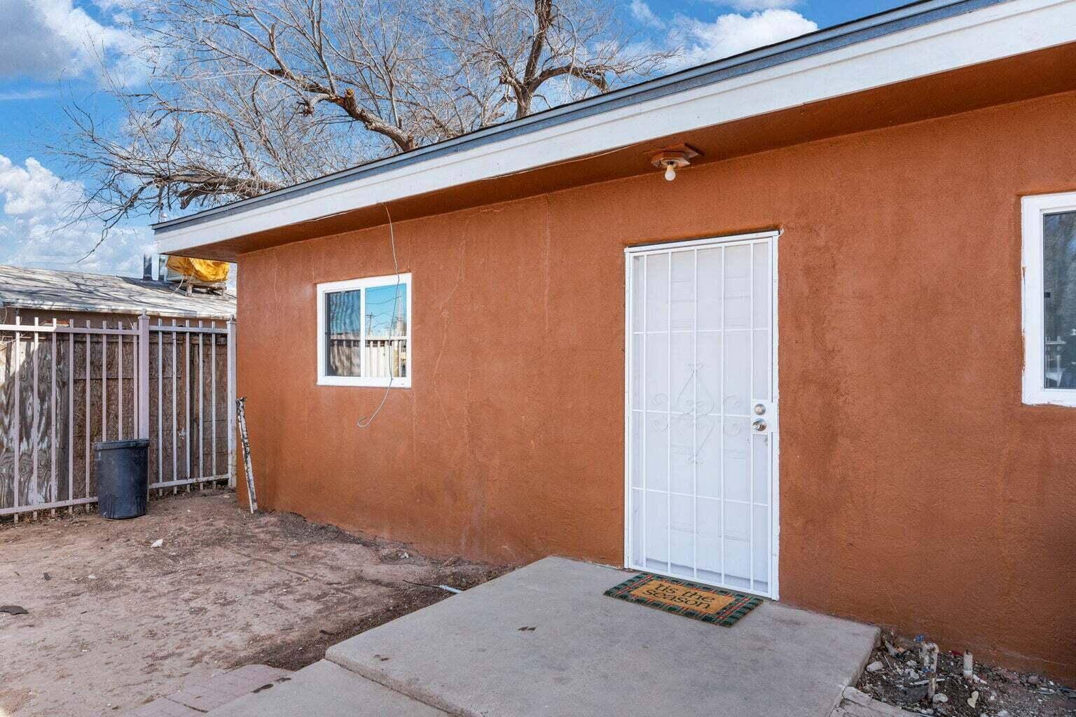 Albuquerque, NM 87108,230 PENNSYLVANIA ST NE