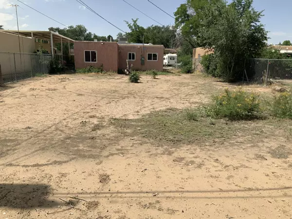 Albuquerque, NM 87107,221 NATALIE AVE NW
