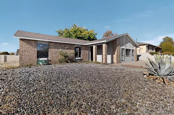 Rio Rancho, NM 87124,803 WESTERN HILLS DR SE