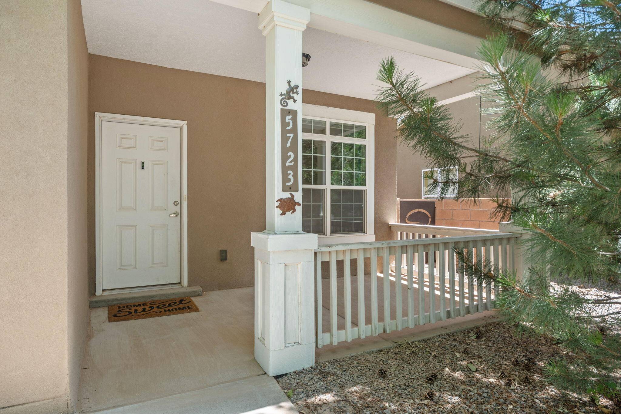 Albuquerque, NM 87106,5723 STRAND LOOP SE