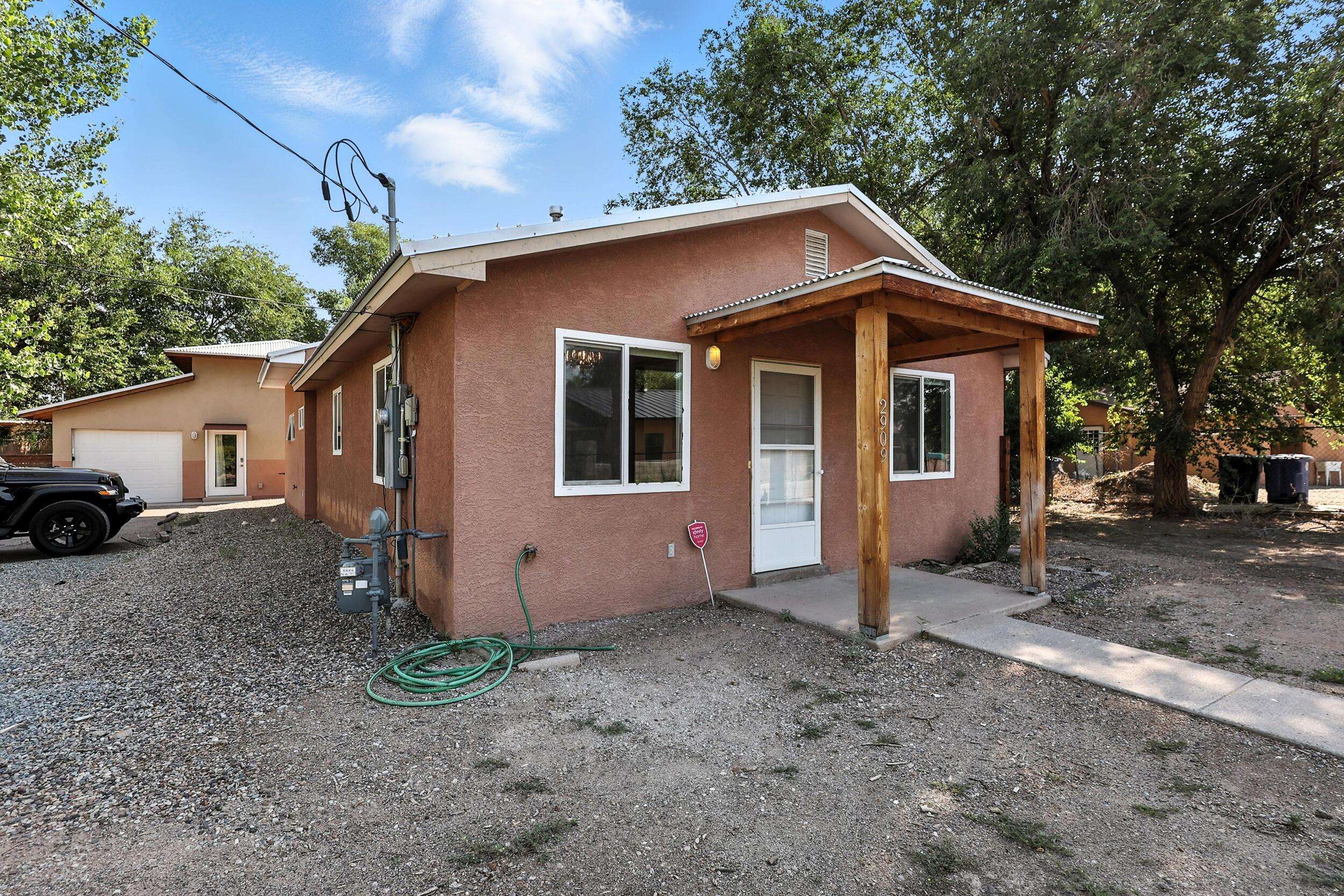 Albuquerque, NM 87104,2909 CAMILO LN NW