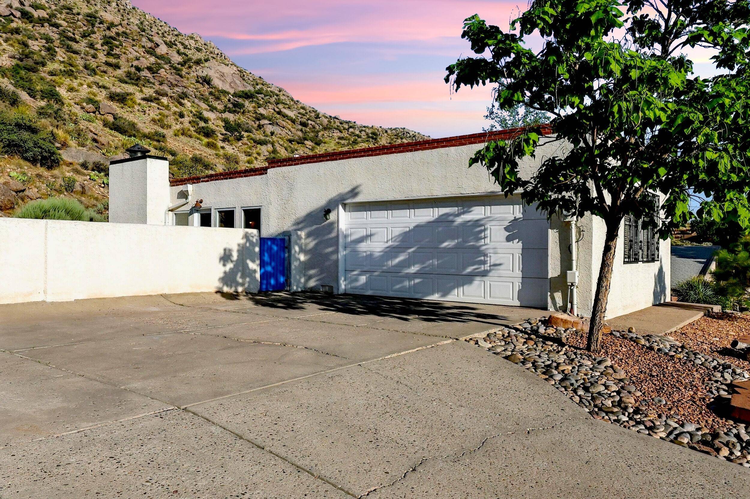 Albuquerque, NM 87111,3004 Camino De La Sierra NE