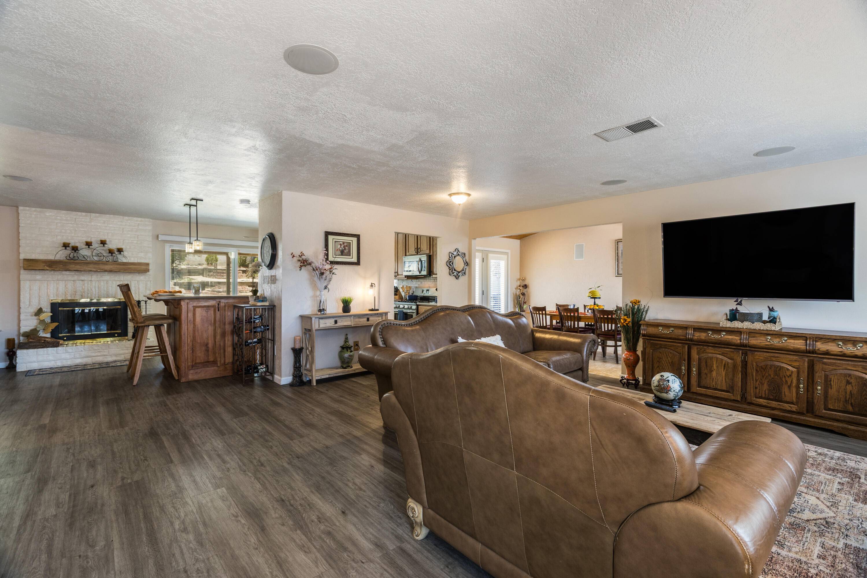 Albuquerque, NM 87112,12621 Indian School RD NE