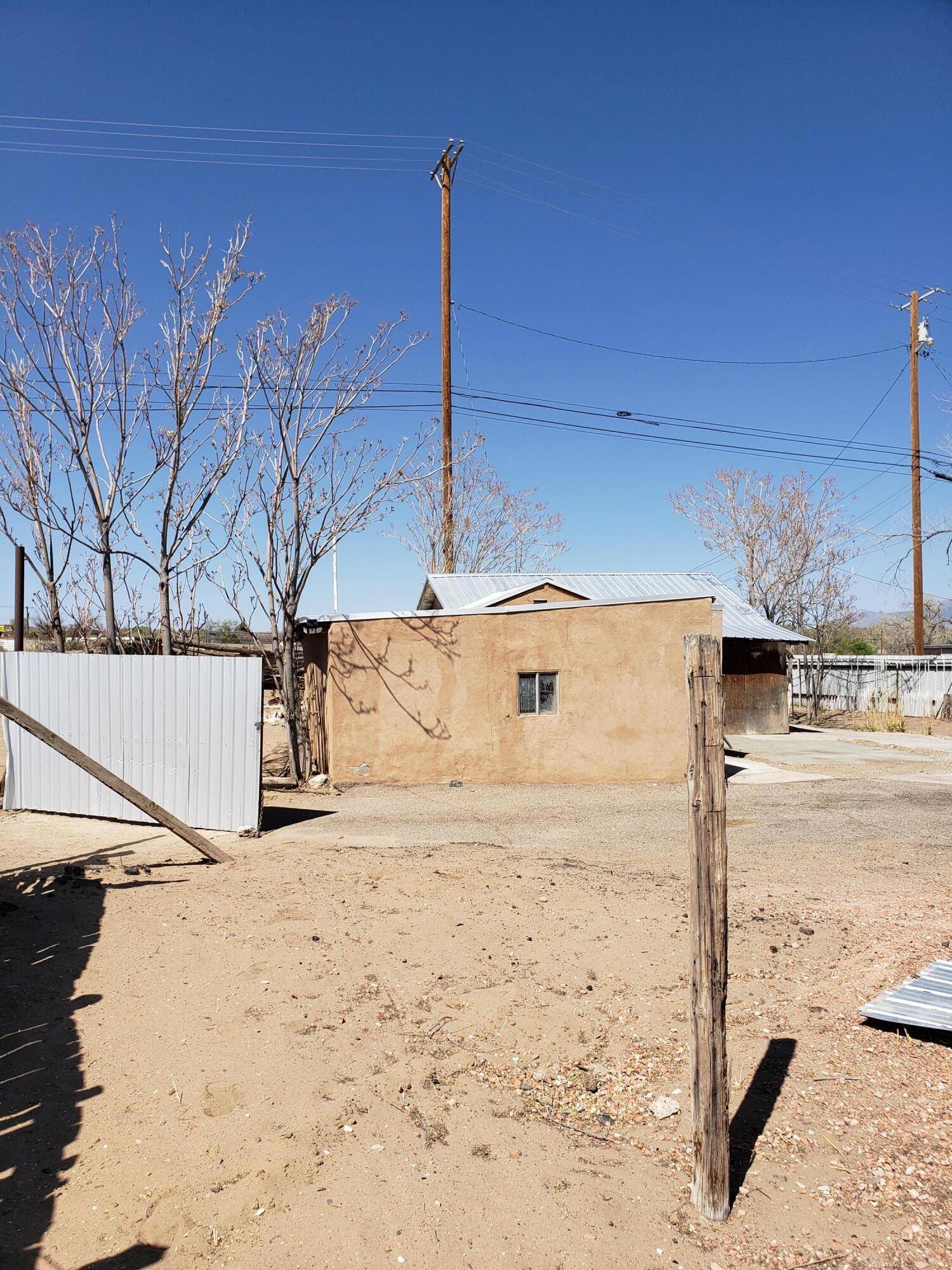 Albuquerque, NM 87105,2808 ARENAL RD SW