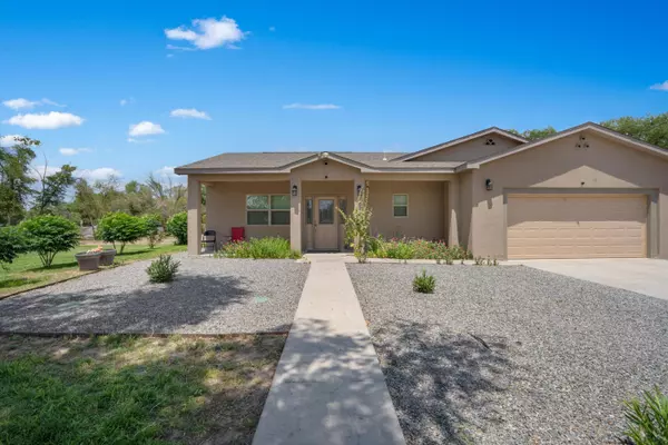 Los Lunas, NM 87031,9 Elias RD