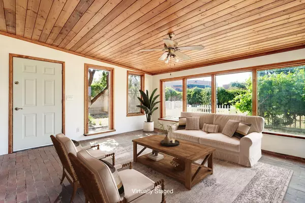 2902 Siringo RD, Santa Fe, NM 87507