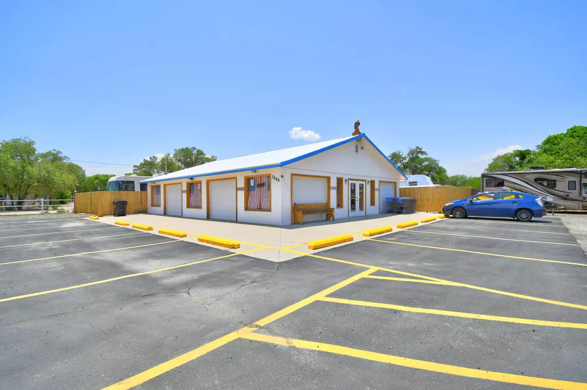 Peralta, NM 87042,3666 HWY 47