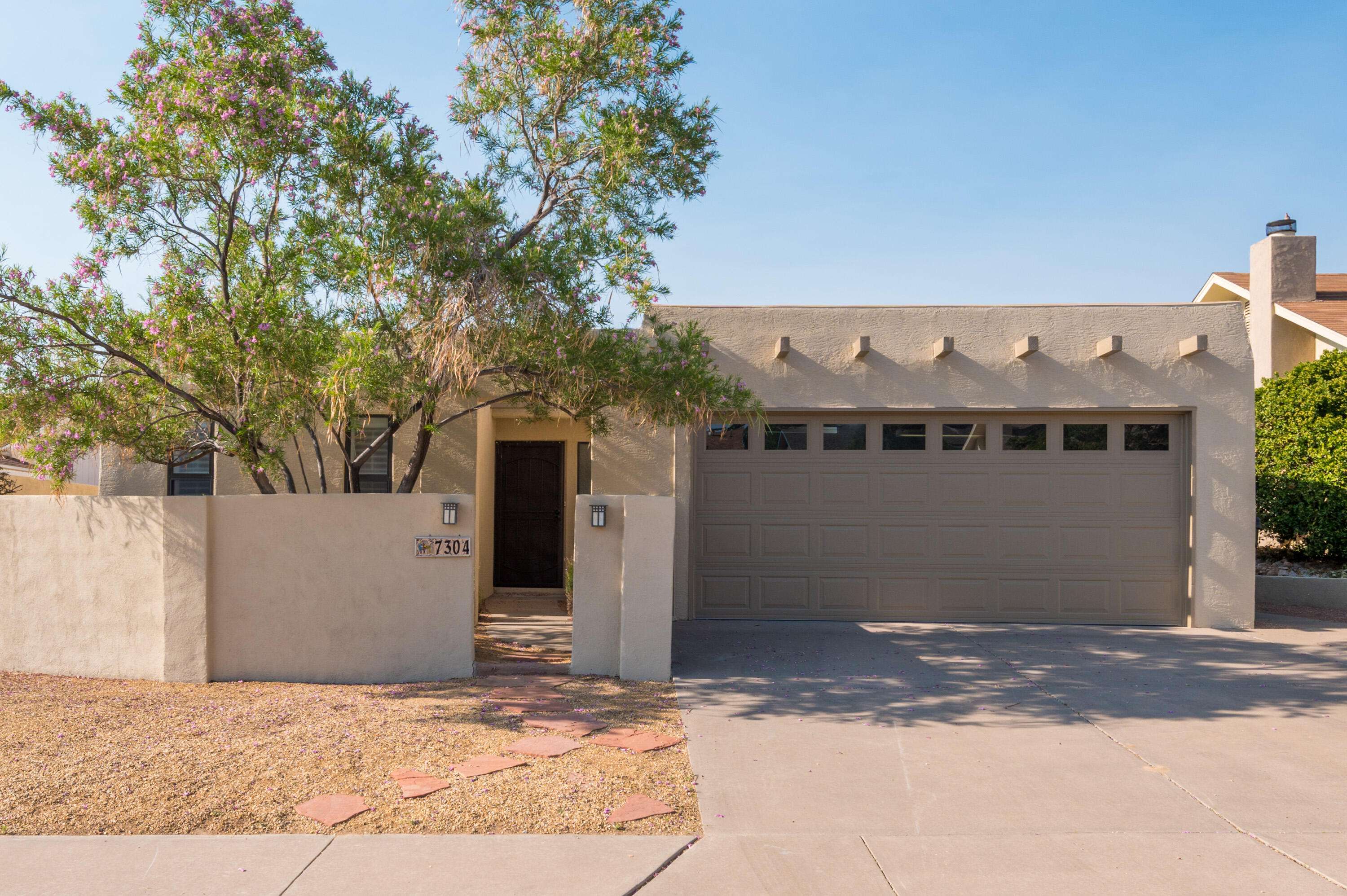 7304 MINEHEAD ST NW, Albuquerque, NM 87120