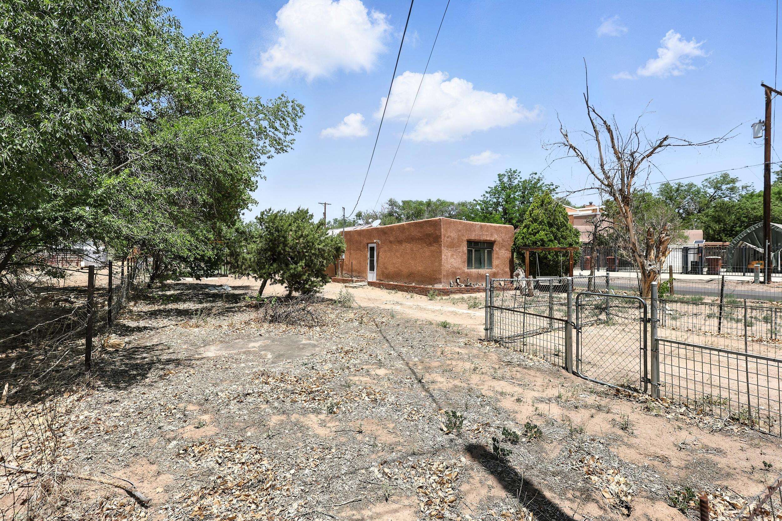 Corrales, NM 87048,921 Frances LN
