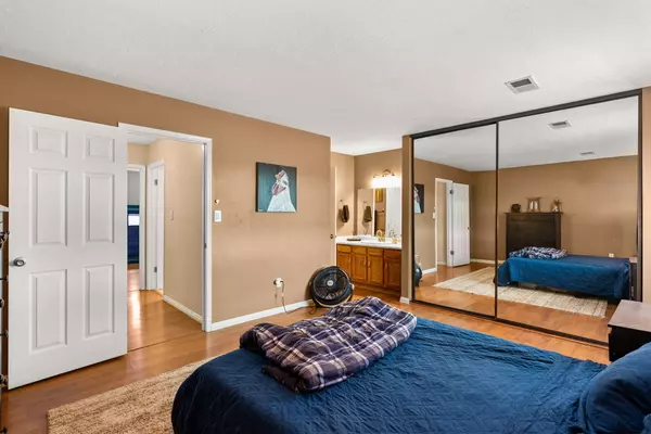 Rio Rancho, NM 87144,6404 GAMBEL QUAIL RD NE