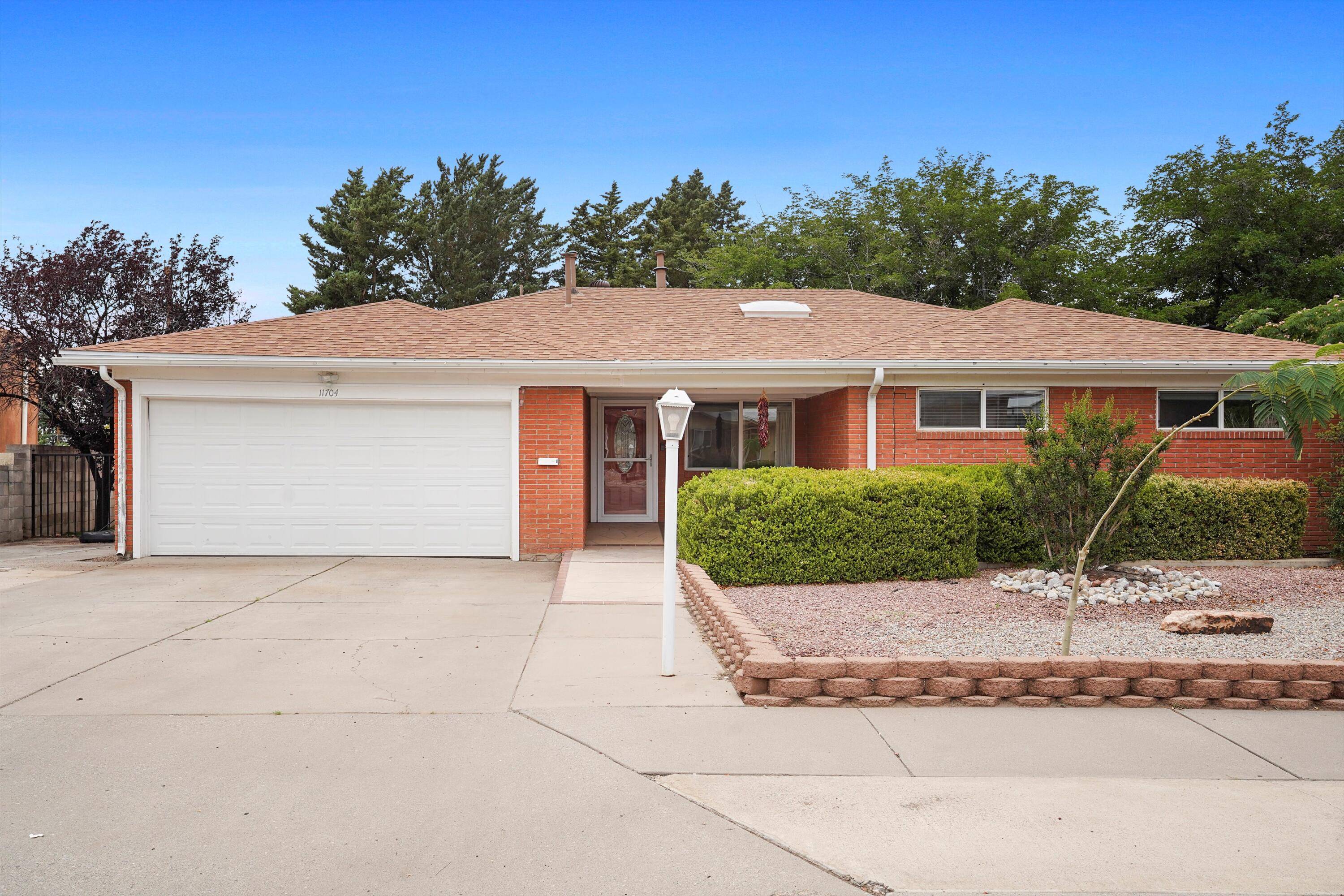 Albuquerque, NM 87111,11704 HOLIDAY AVE NE