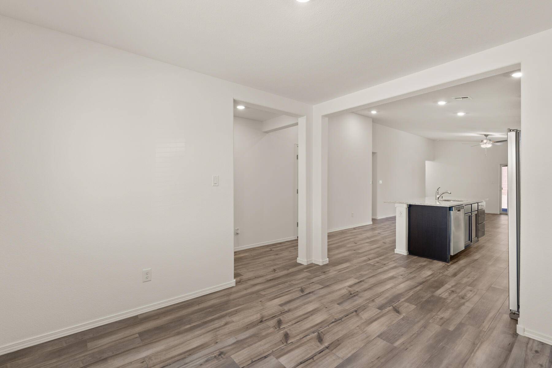 Los Lunas, NM 87031,5039 FINDLEY ST SW