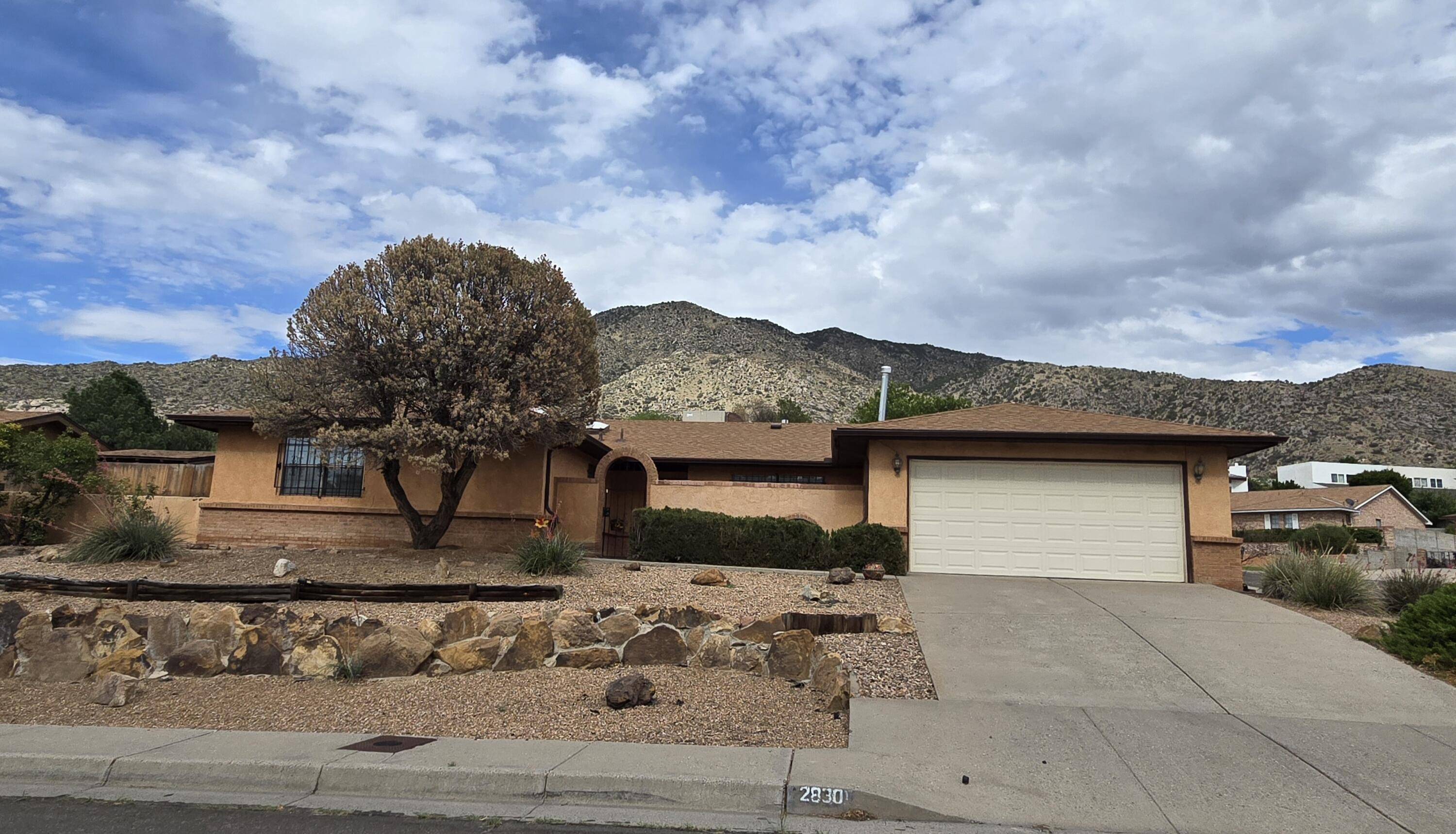 2830 CASA DEL NORTE DR NE, Albuquerque, NM 87112