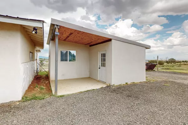 Edgewood, NM 87015,19 PINON RD