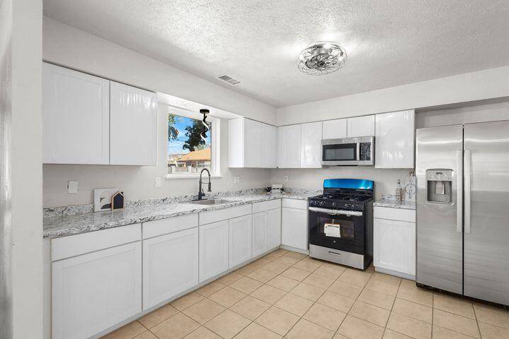 Albuquerque, NM 87102,2014 WILLIAM ST SE