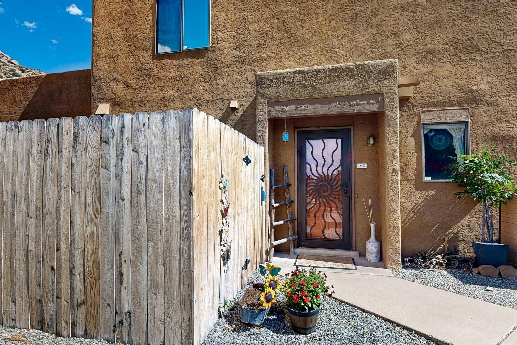Albuquerque, NM 87112,2900 VISTA DEL REY NE #1C
