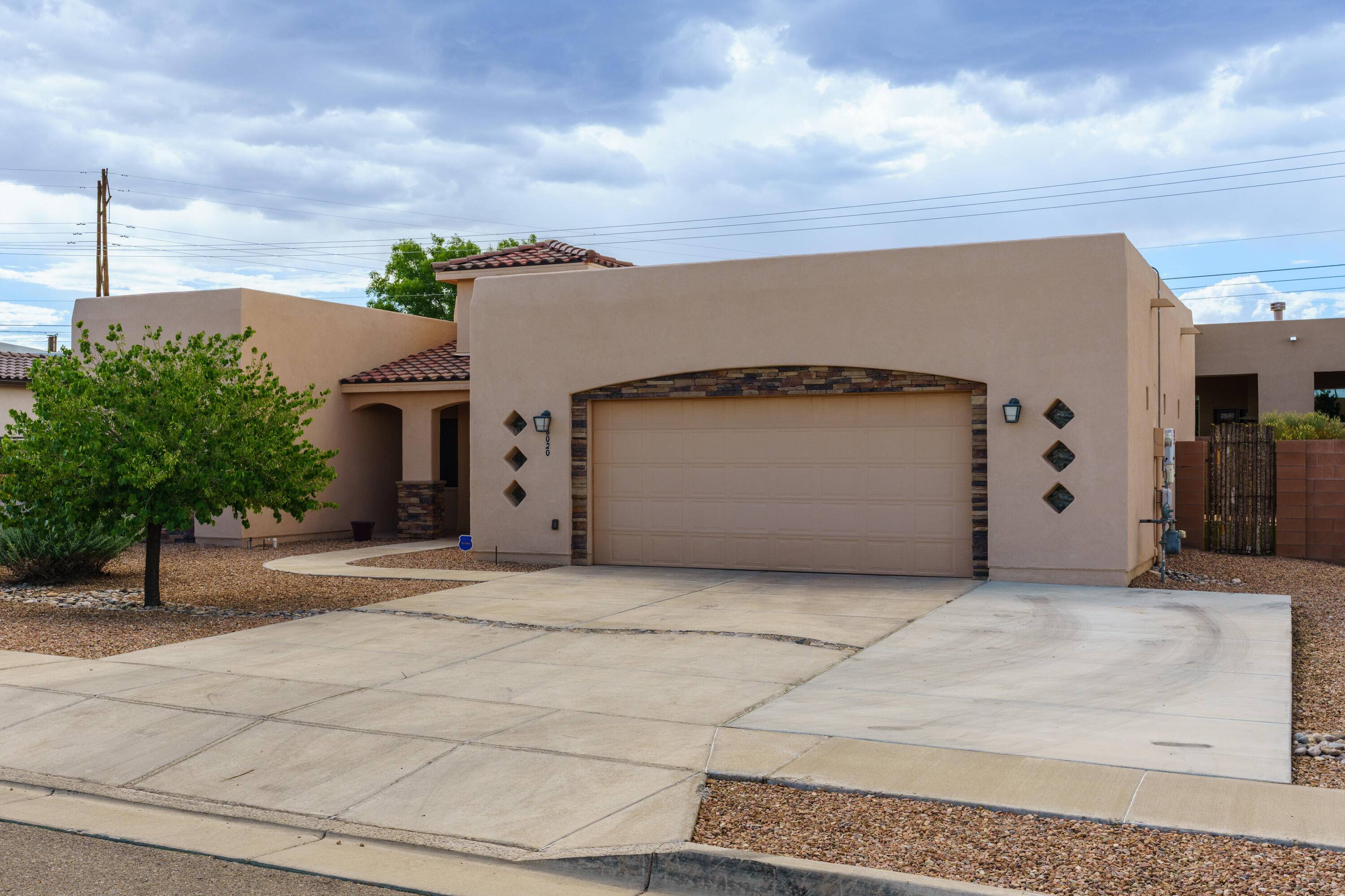 Albuquerque, NM 87120,8020 VICTORIA DR NW
