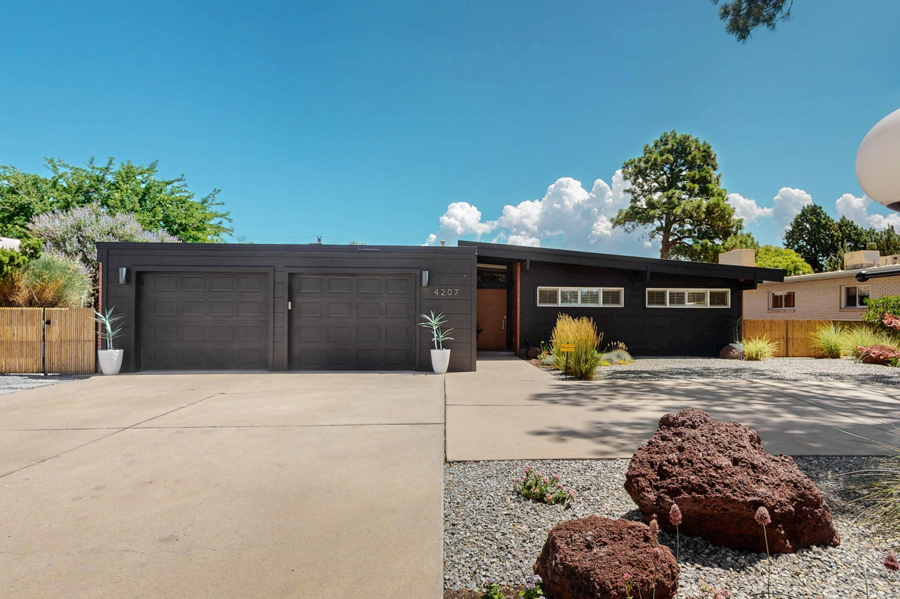 4207 COE DR NE, Albuquerque, NM 87110