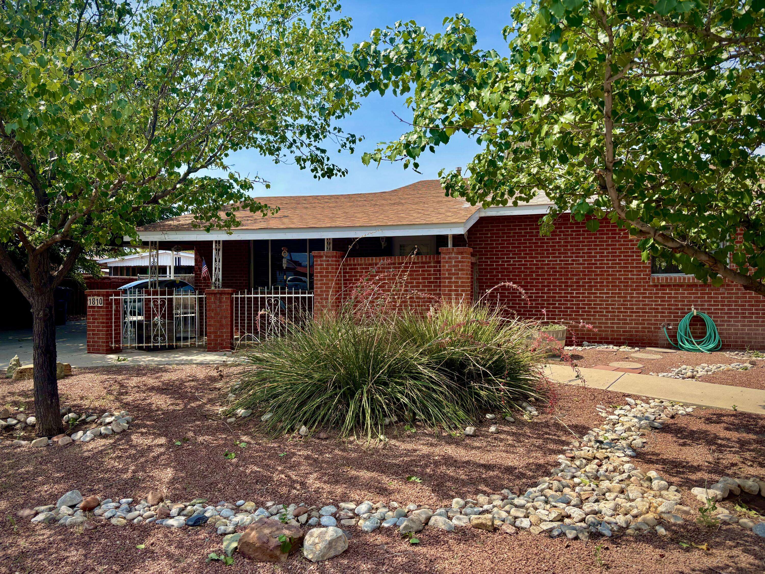 Albuquerque, NM 87107,1810 MILLER CIR NW