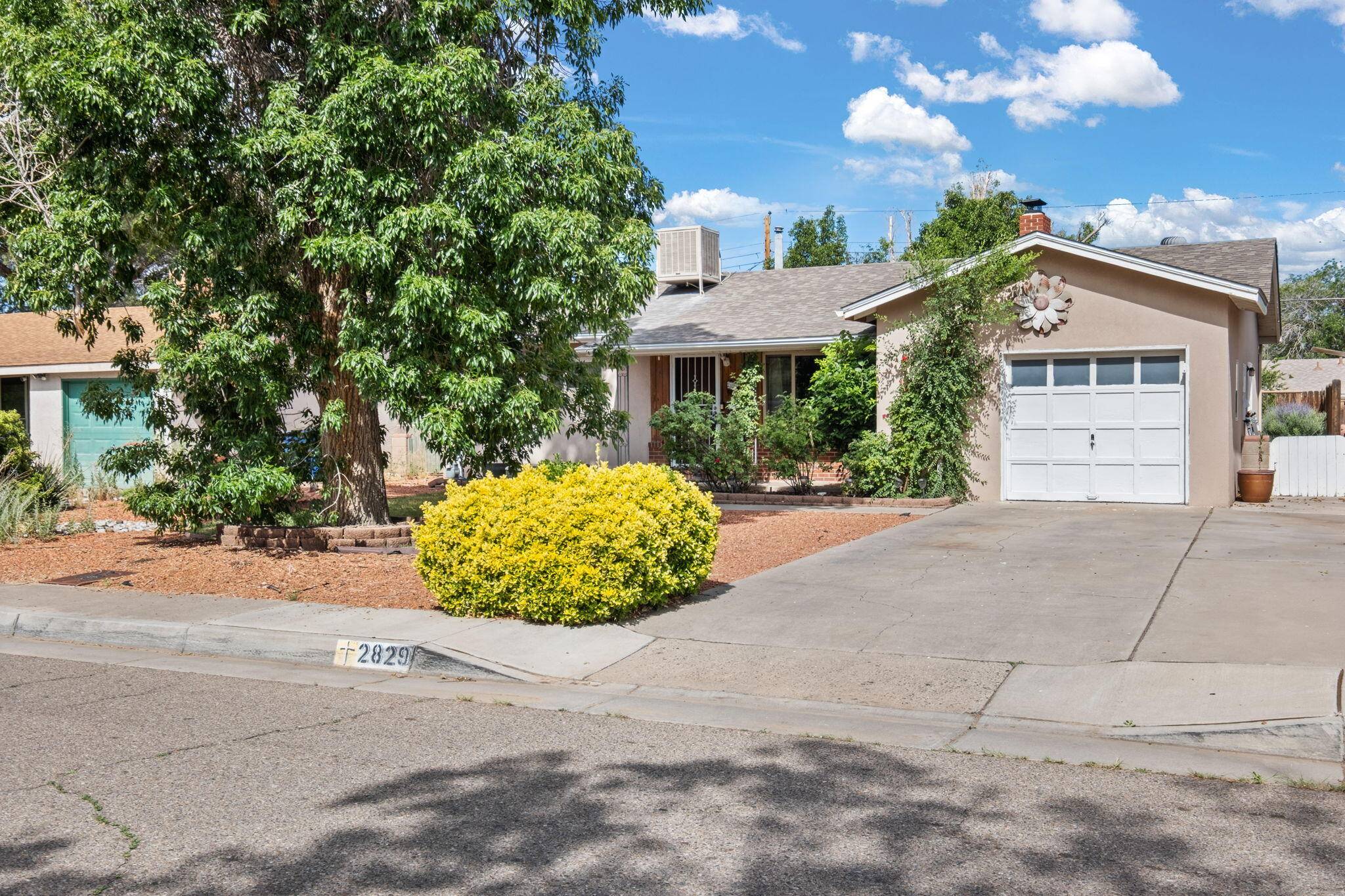 2829 PALOMAS DR NE, Albuquerque, NM 87110