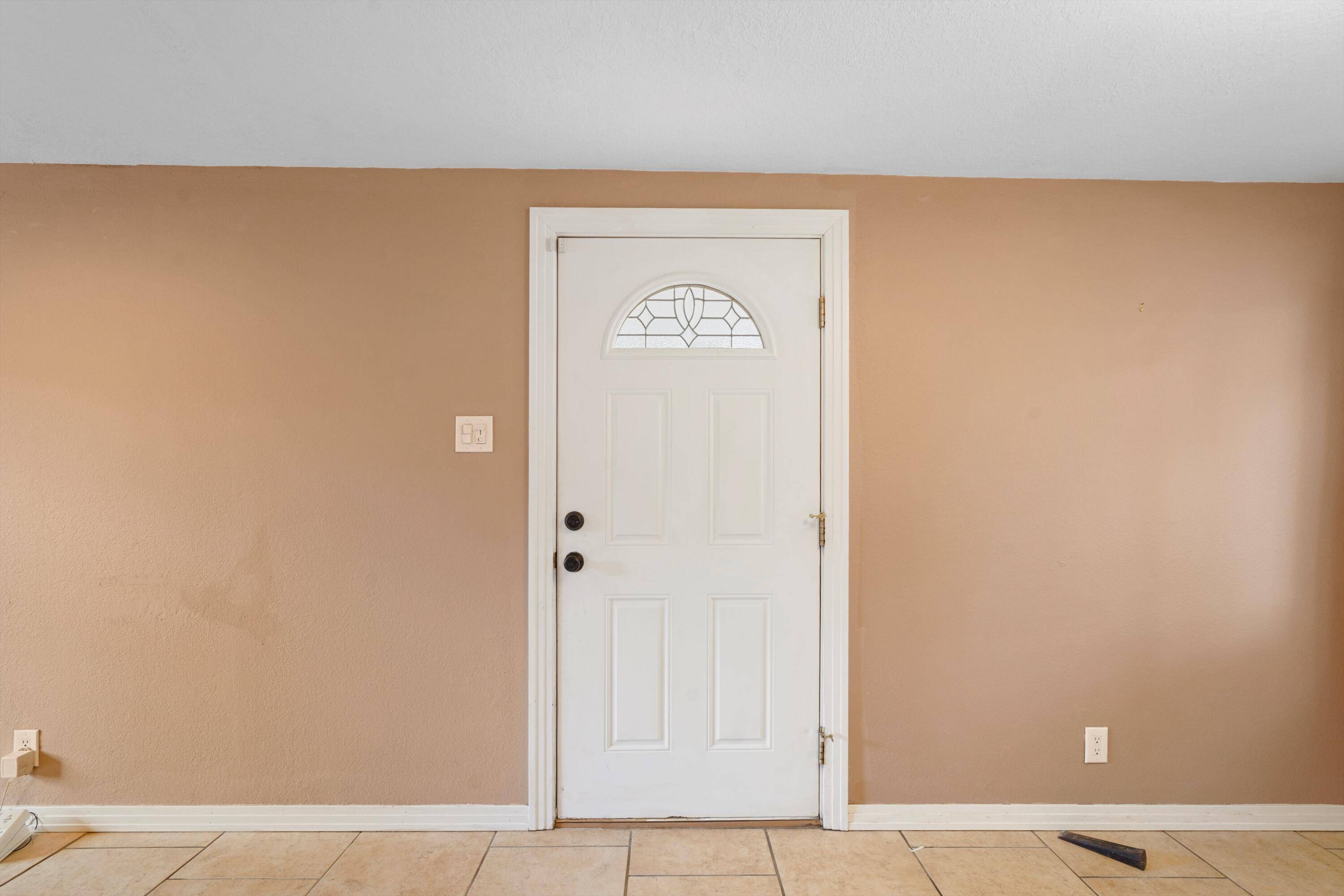 Albuquerque, NM 87112,1048 BETTS ST NE