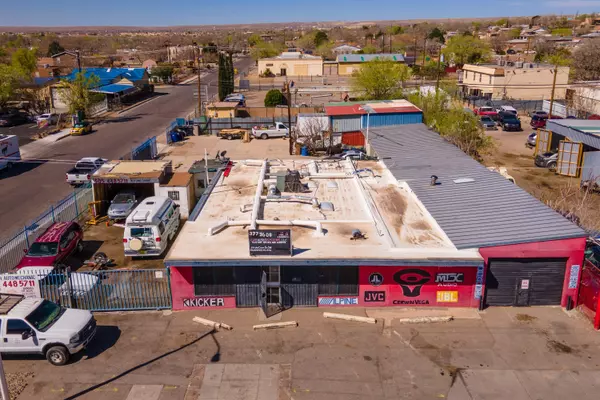 Albuquerque, NM 87121,237 OLD COORS Drive SW DR SW
