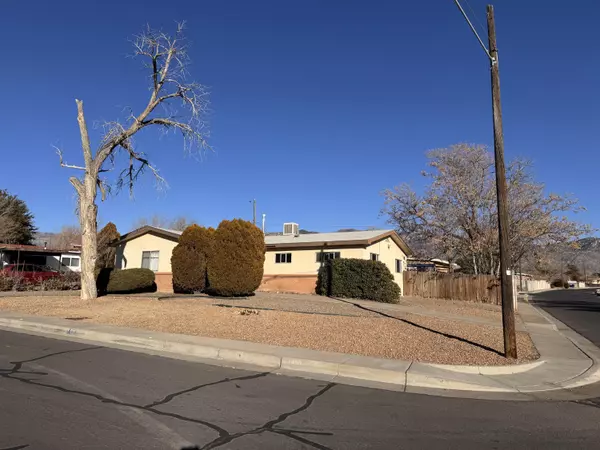 1400 DOROTHY ST NE, Albuquerque, NM 87112