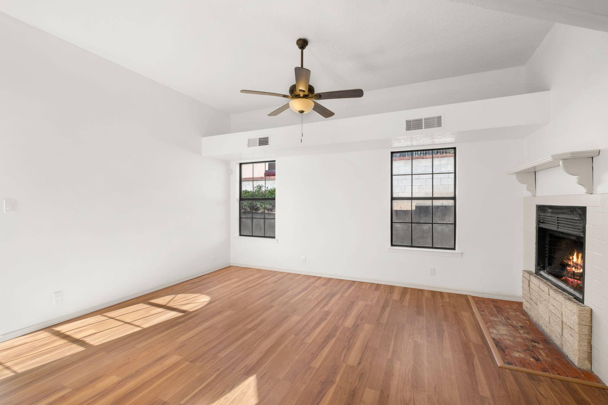 Albuquerque, NM 87105,5205 ESPERANZA CT NW