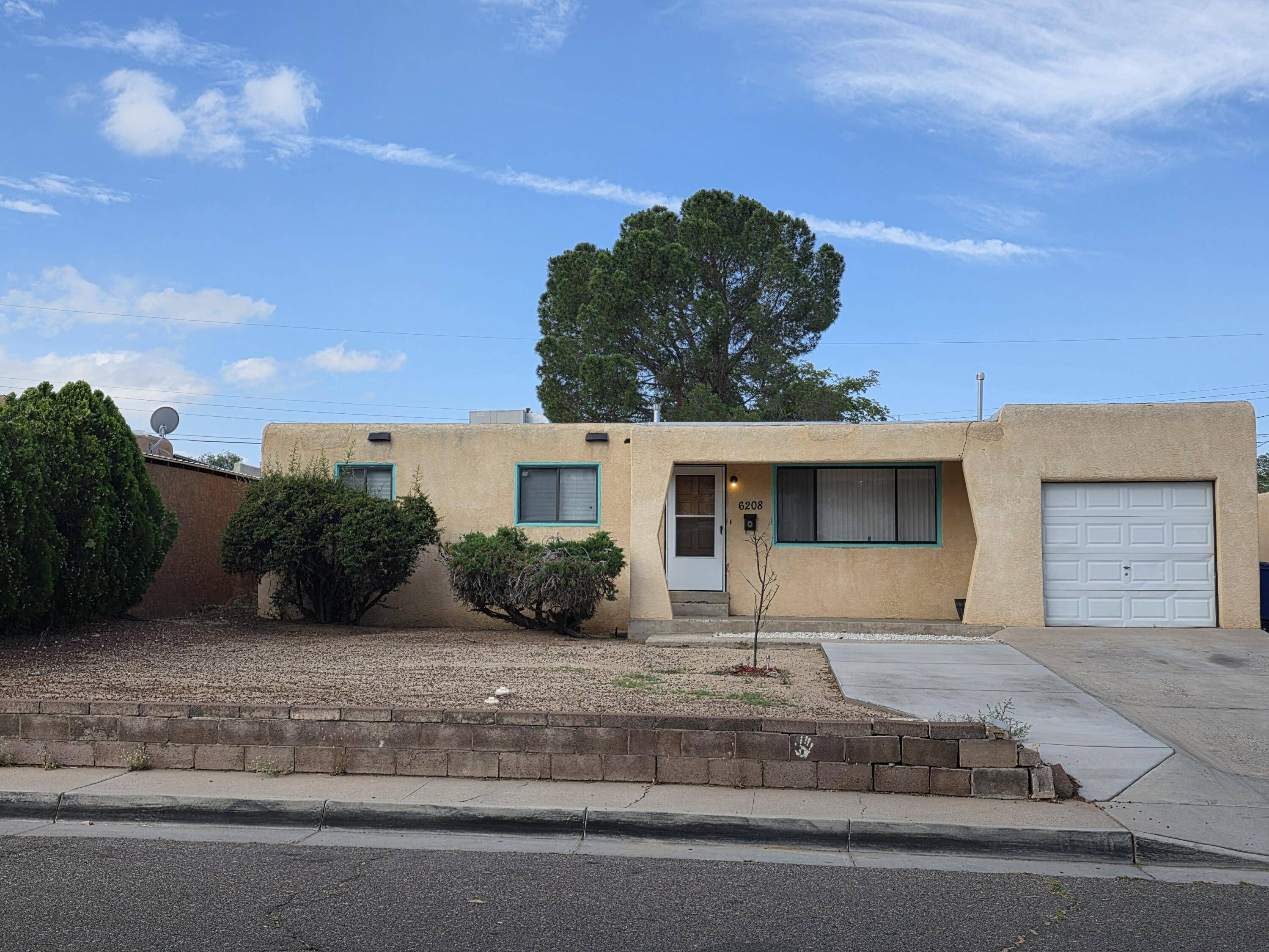 Albuquerque, NM 87110,6208 ZIMMERMAN AVE NE