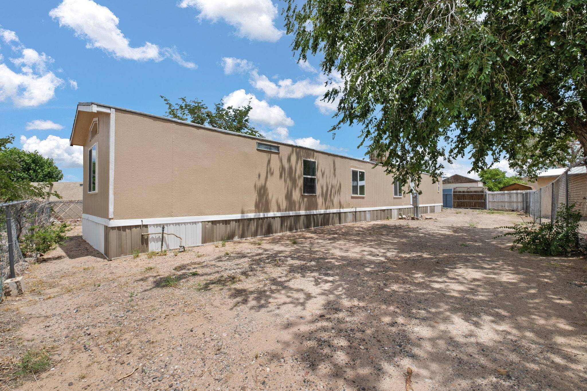 Albuquerque, NM 87105,714 CITY VIEW DR SW