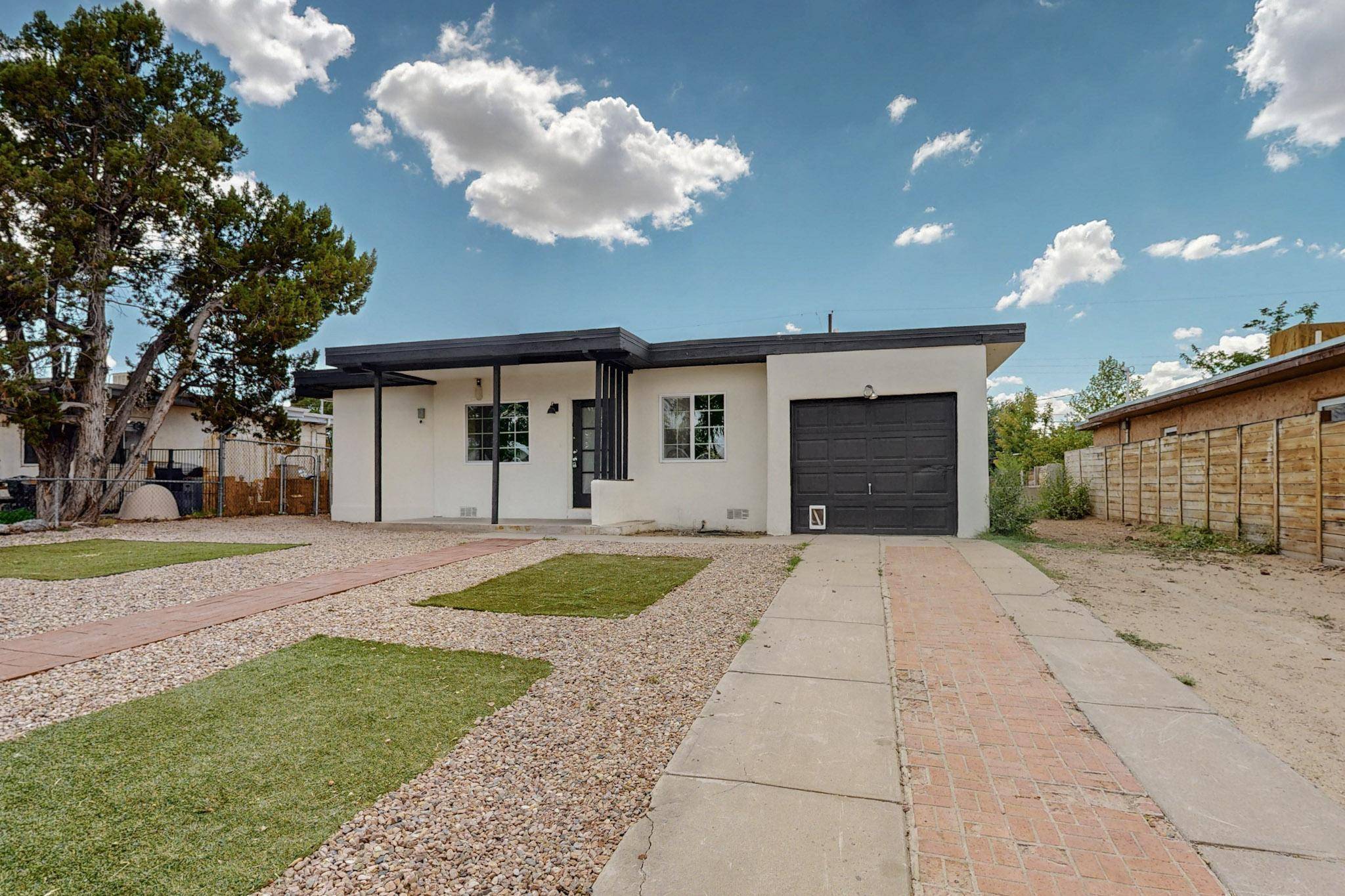 Albuquerque, NM 87110,1821 LA VETA DR