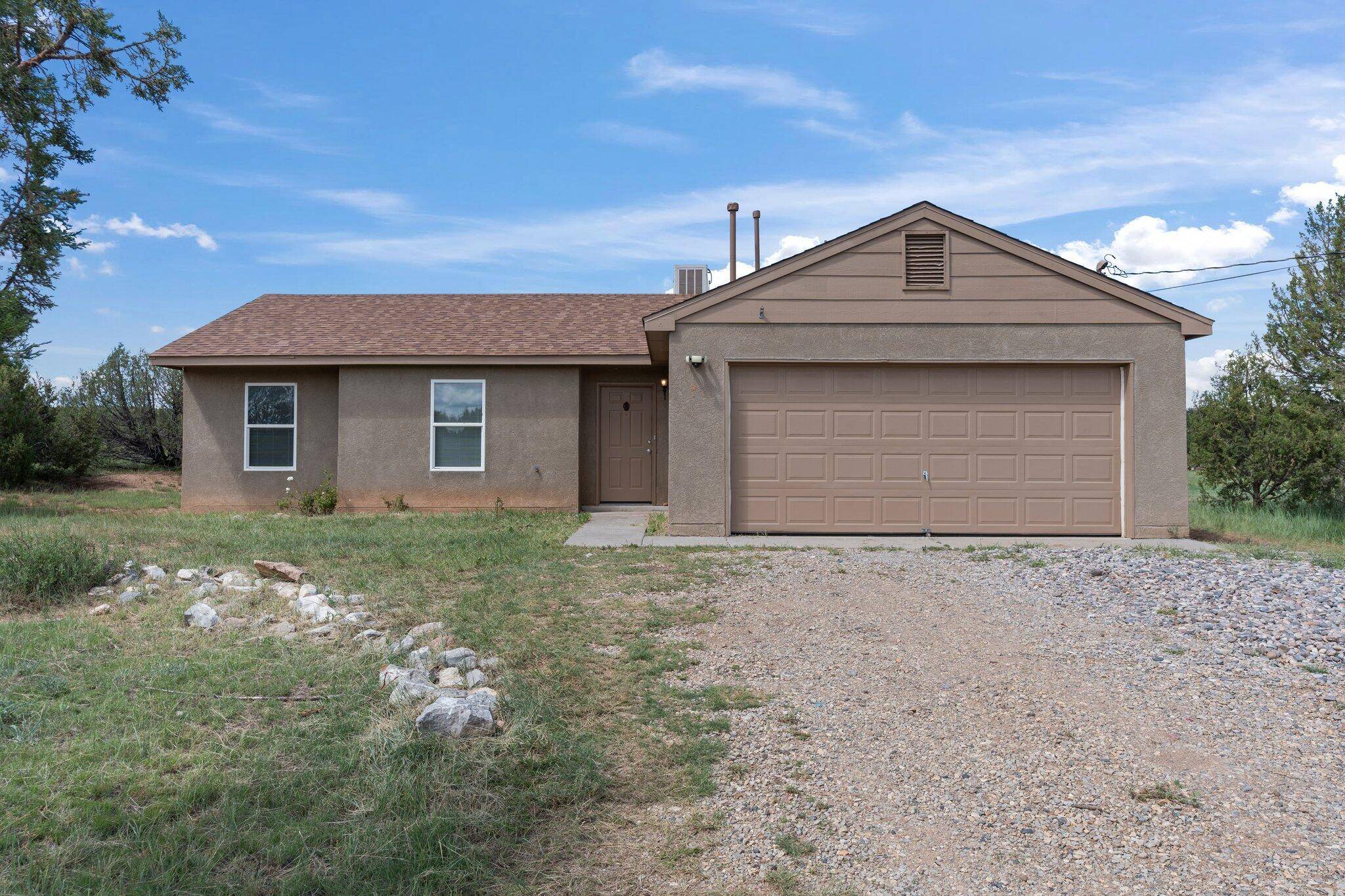 122 JESSE JAMES RD, Edgewood, NM 87015