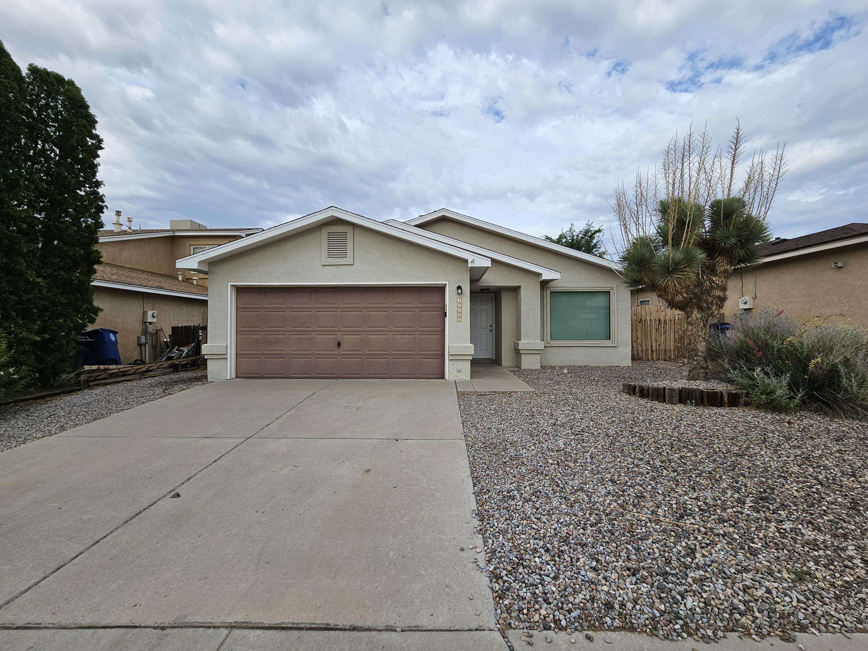 10640 CAPRICORN PL NW, Albuquerque, NM 87114