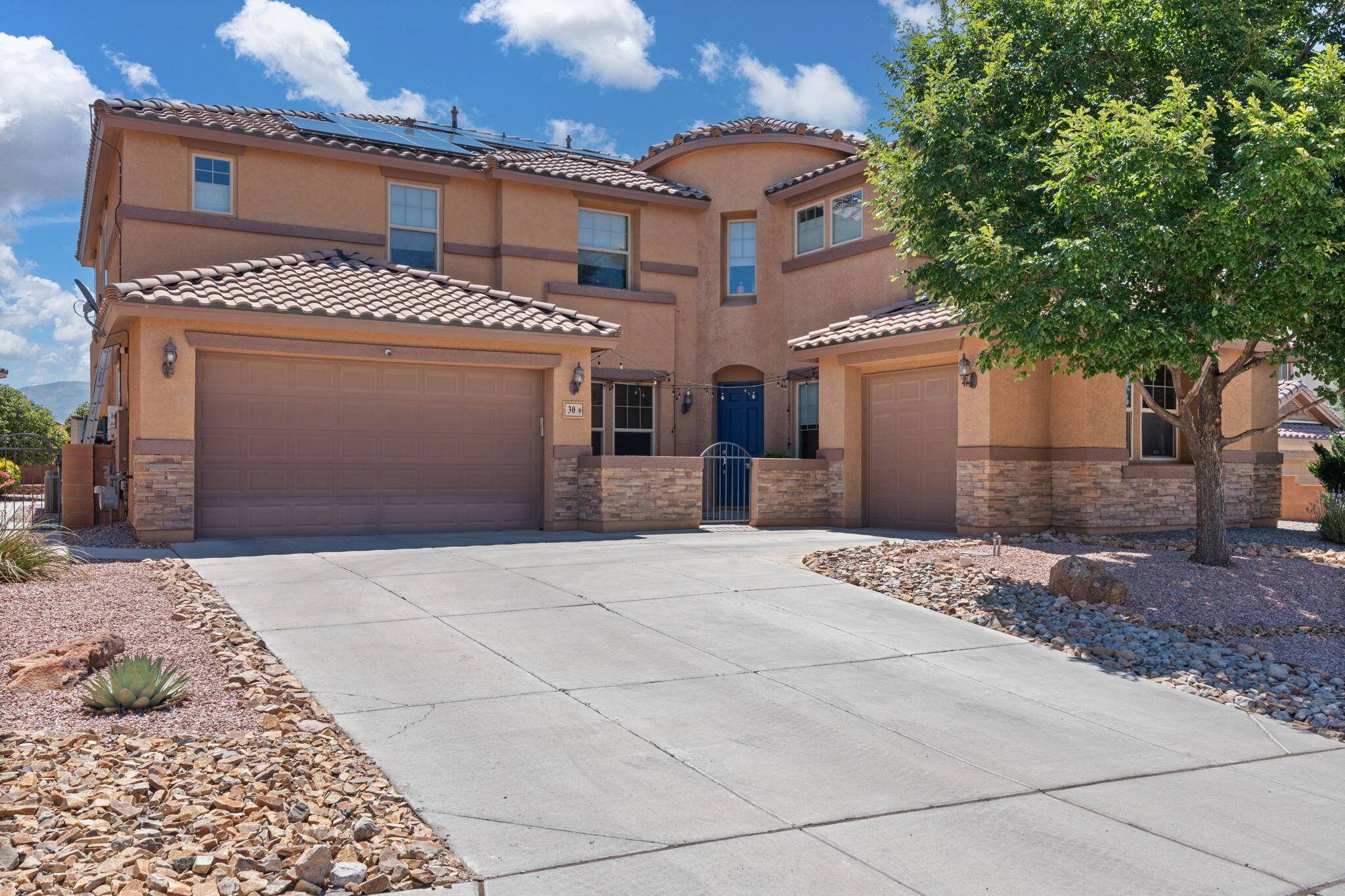 Rio Rancho, NM 87124,30 VISTA LARGA PL NE