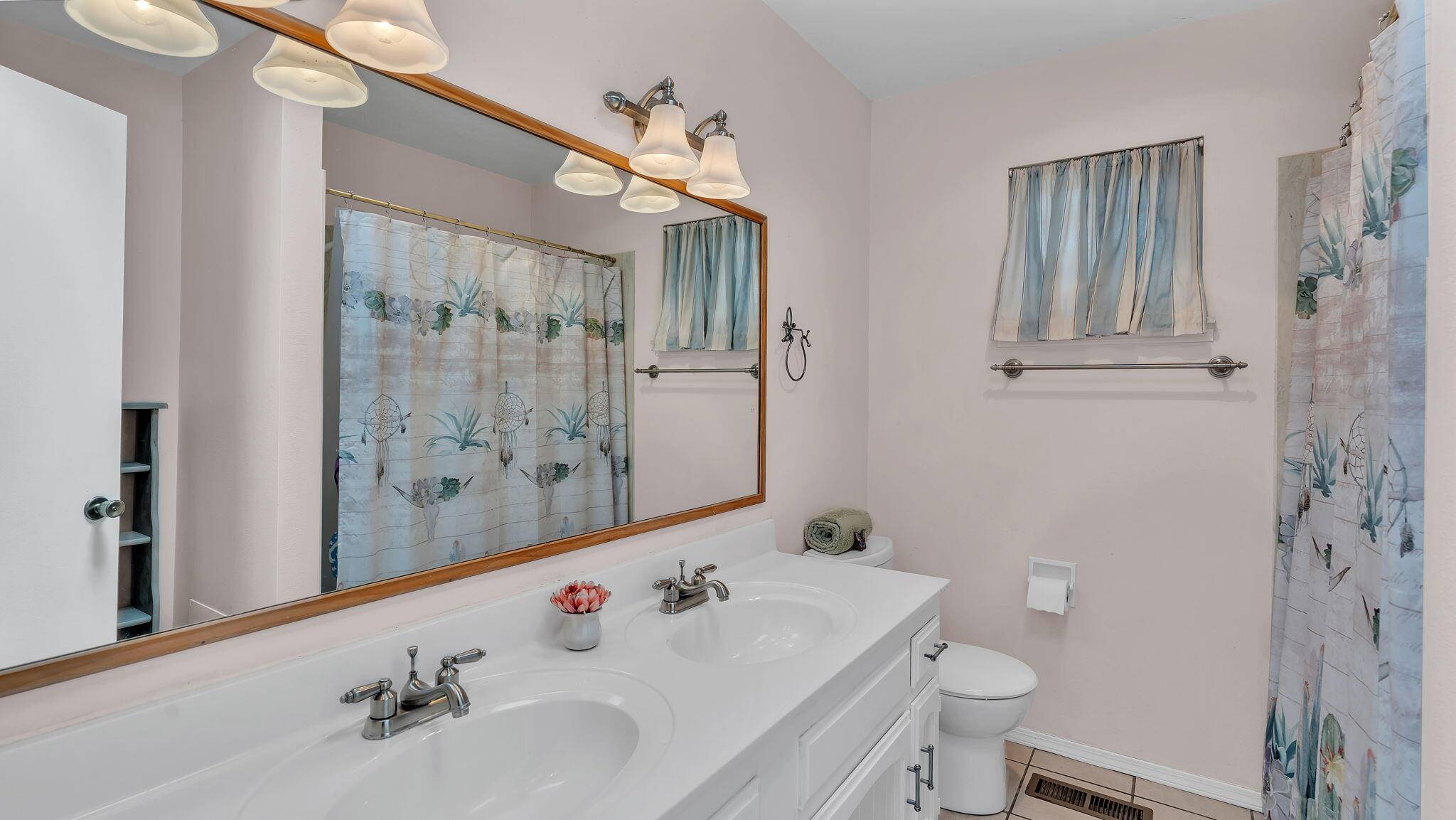 Albuquerque, NM 87111,13101 COMANCHE RD NE