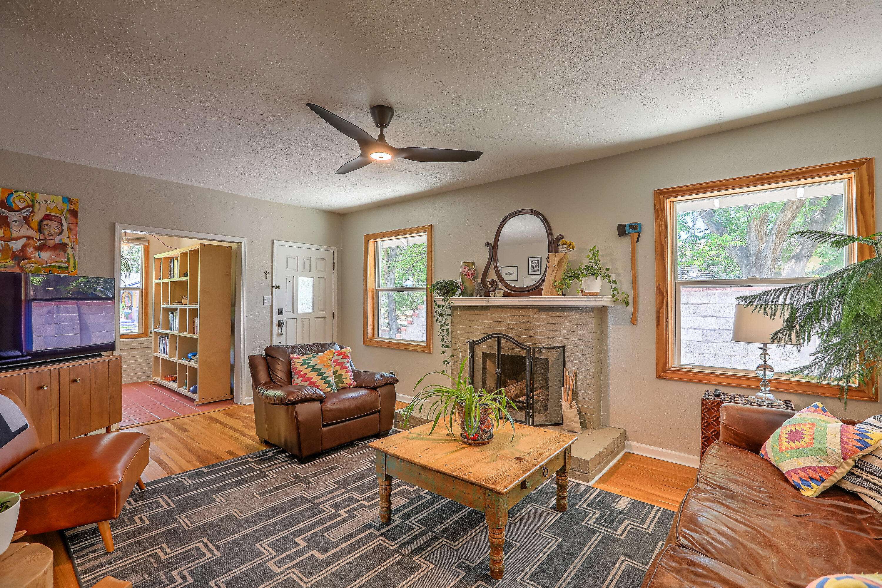 Albuquerque, NM 87104,1420 ROMA AVE NW