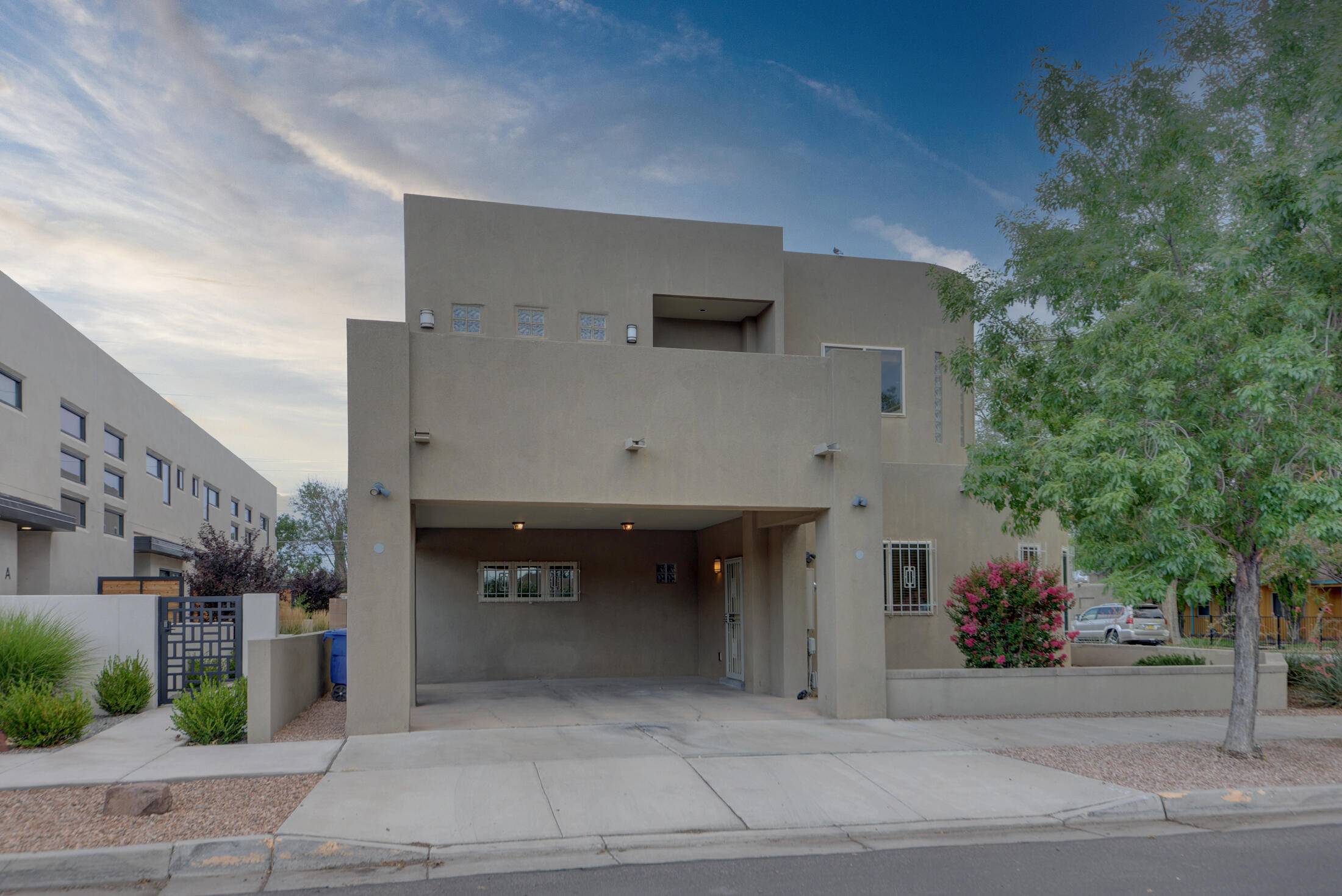 Albuquerque, NM 87102,315 11TH ST SW