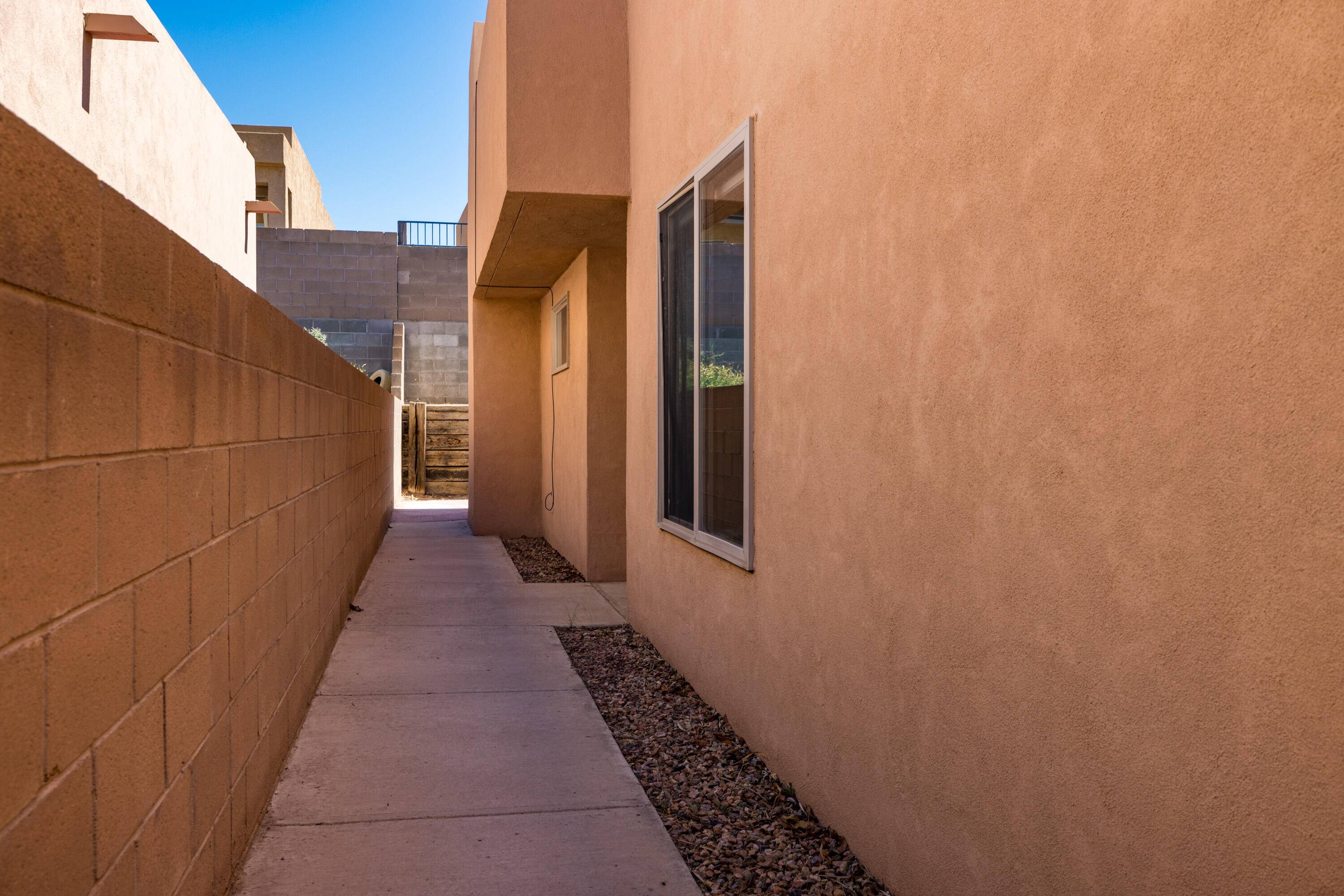 Rio Rancho, NM 87124,4417 Desert Chicory CT SE