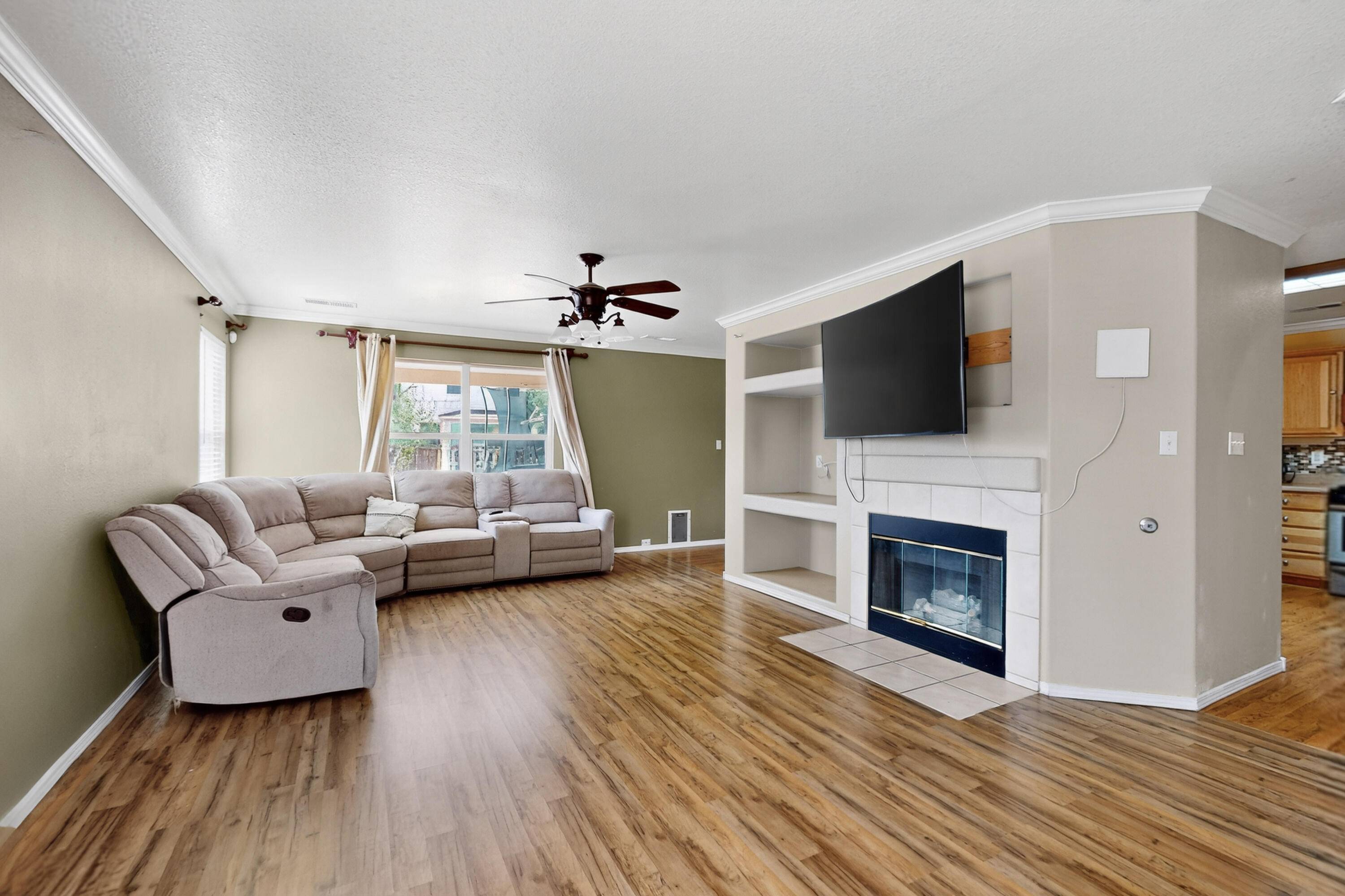 Rio Rancho, NM 87144,701 Autumn Meadows DR