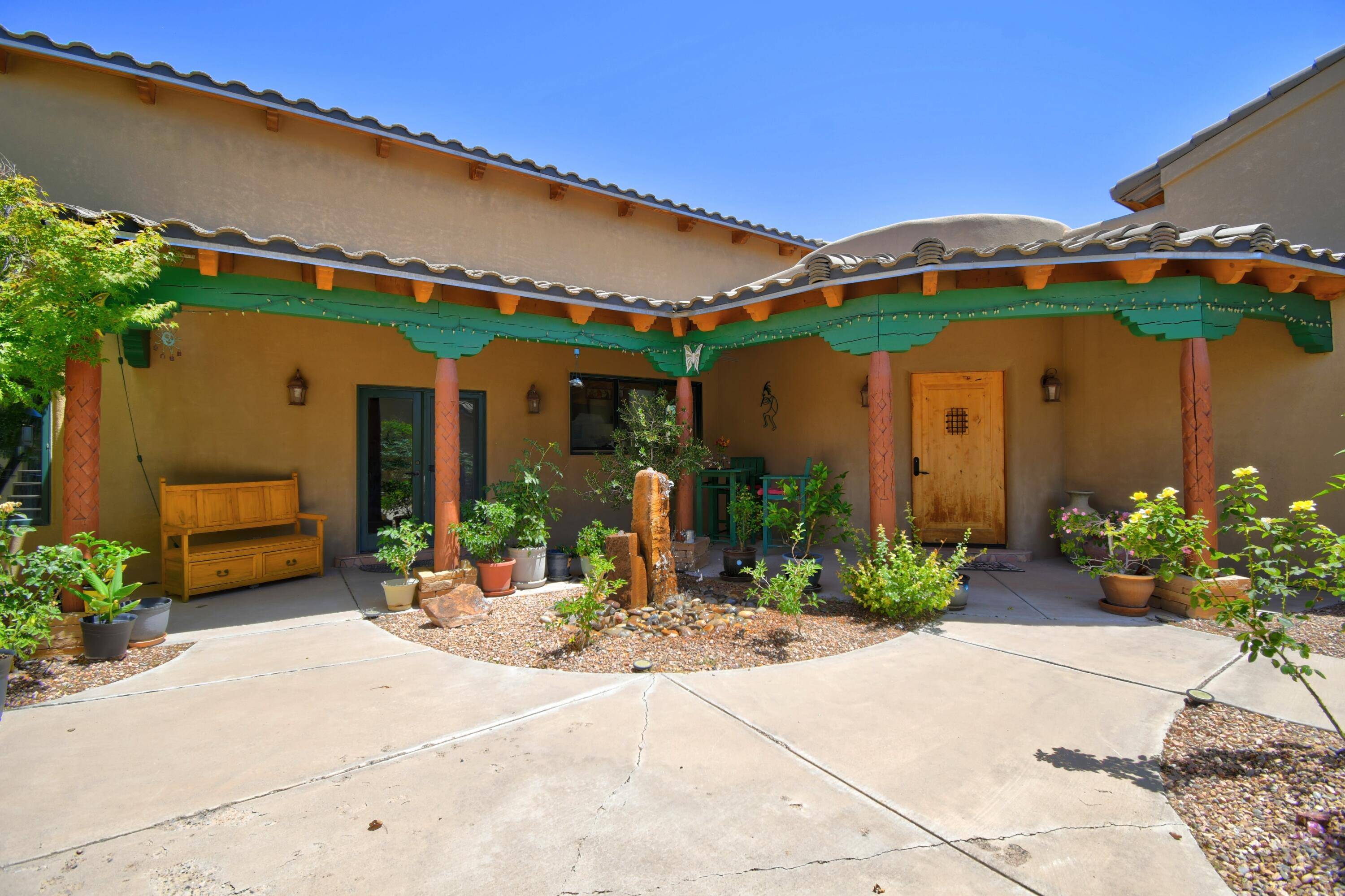 4725 HURON DR, Rio Rancho, NM 87144