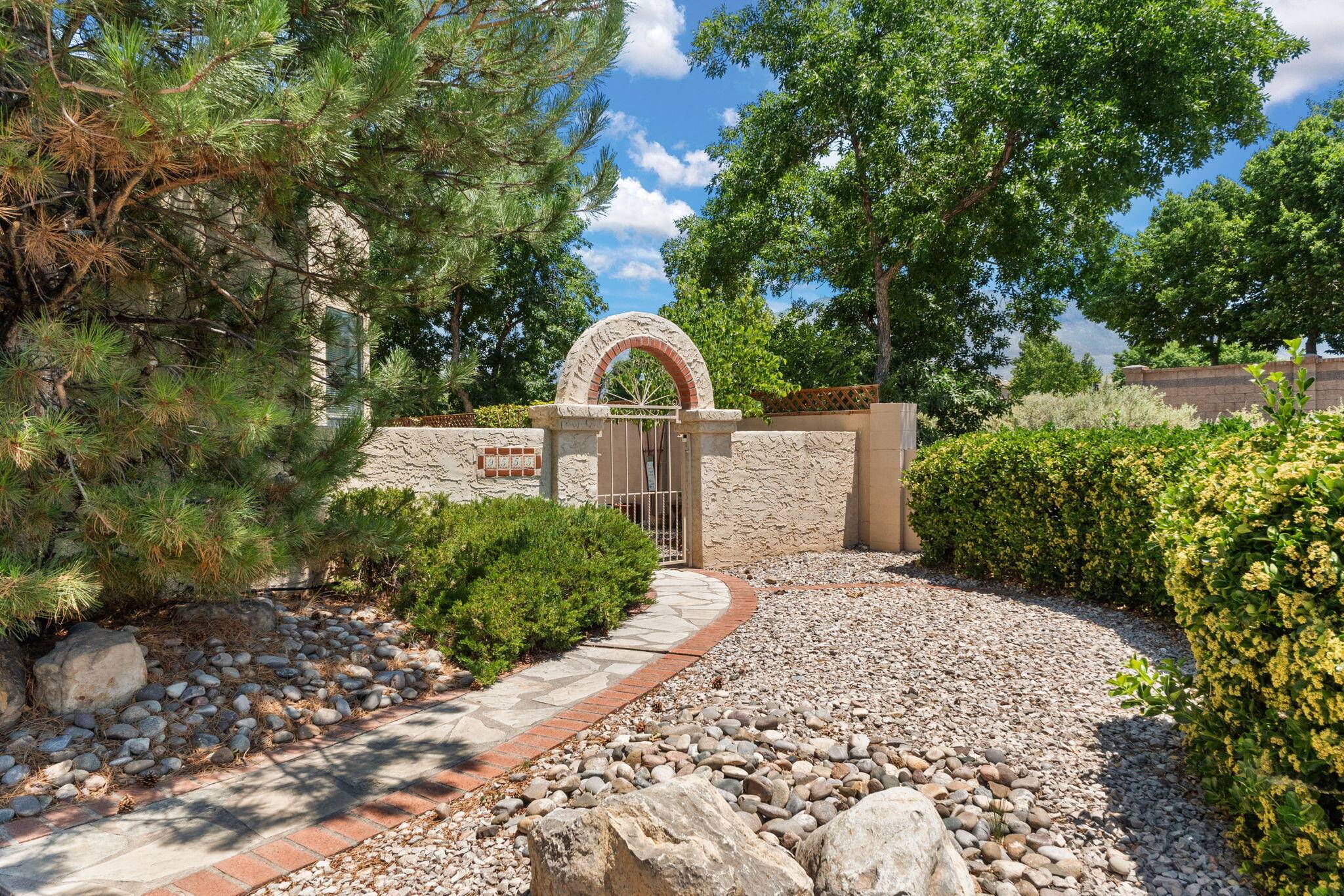 Albuquerque, NM 87109,9555 BENT RD NE
