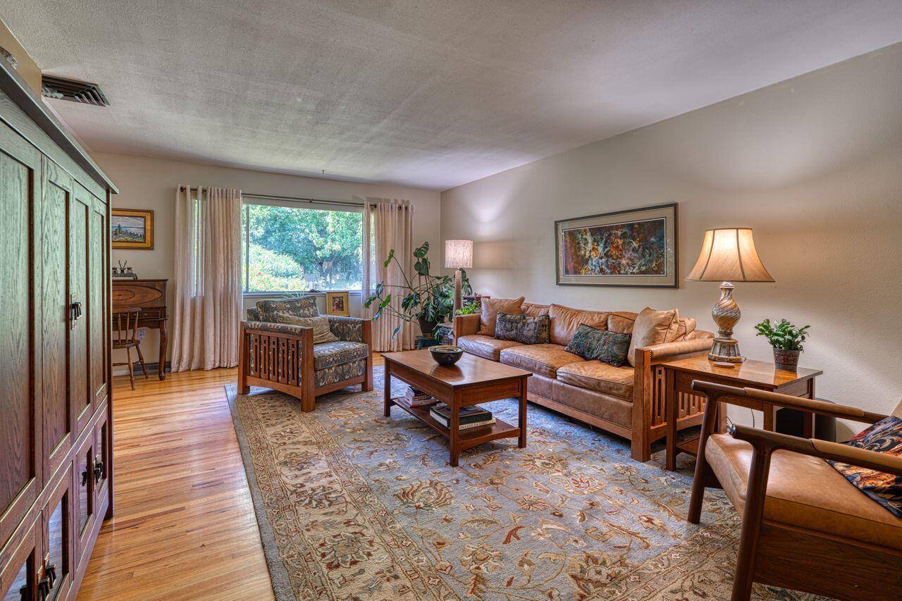 Albuquerque, NM 87110,7900 PALO DURO AVE NE