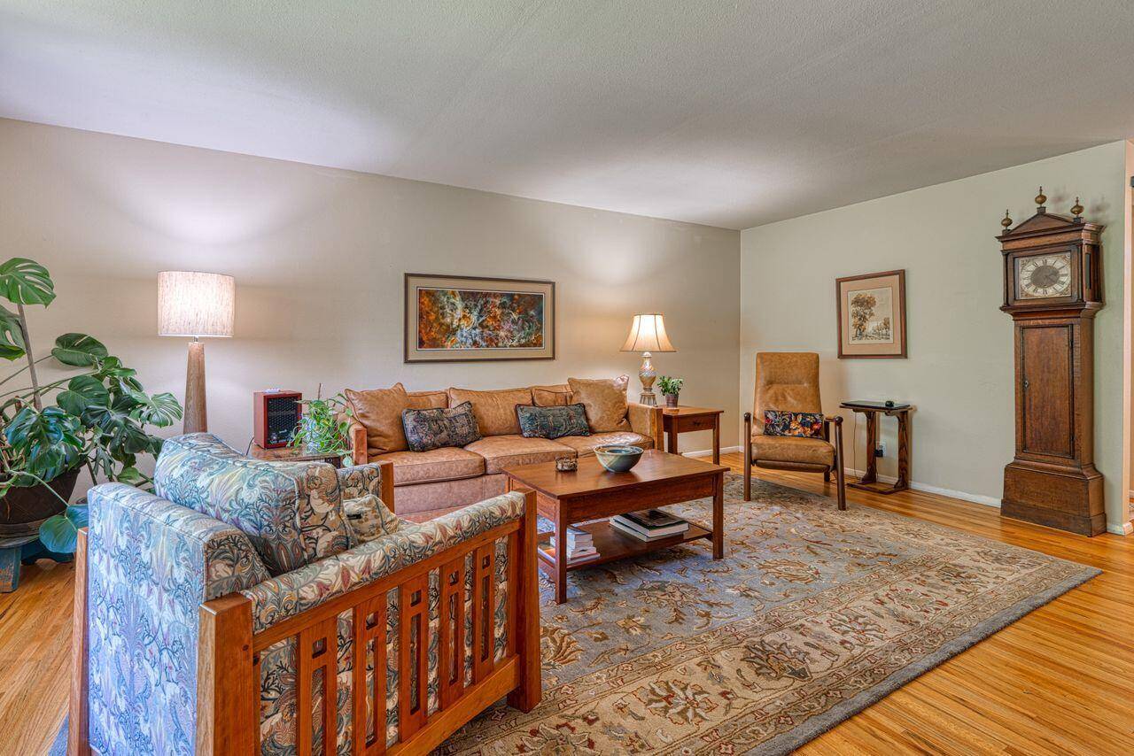 Albuquerque, NM 87110,7900 PALO DURO AVE NE